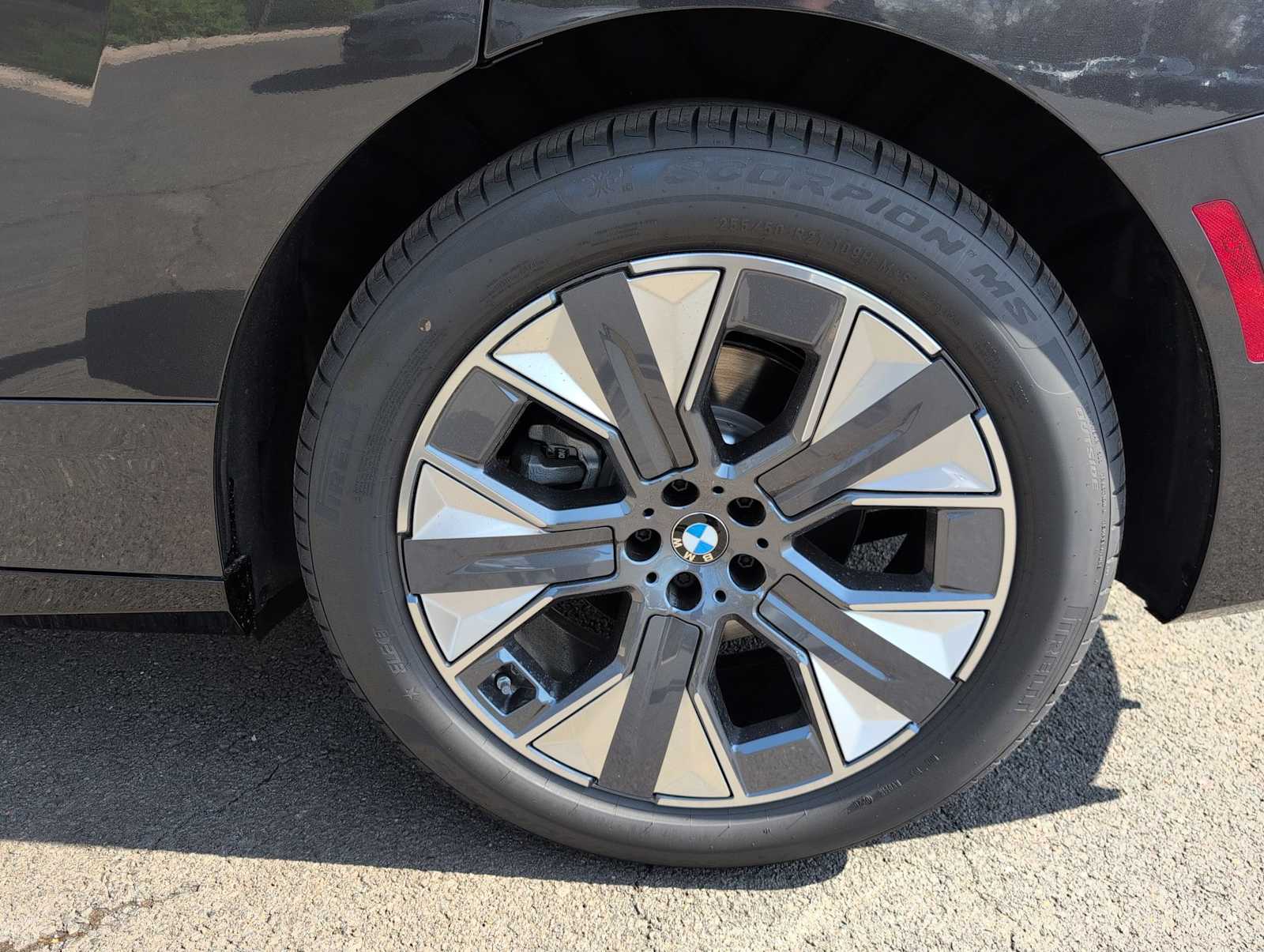 Thumbnail: 2026 BMW iX - 14