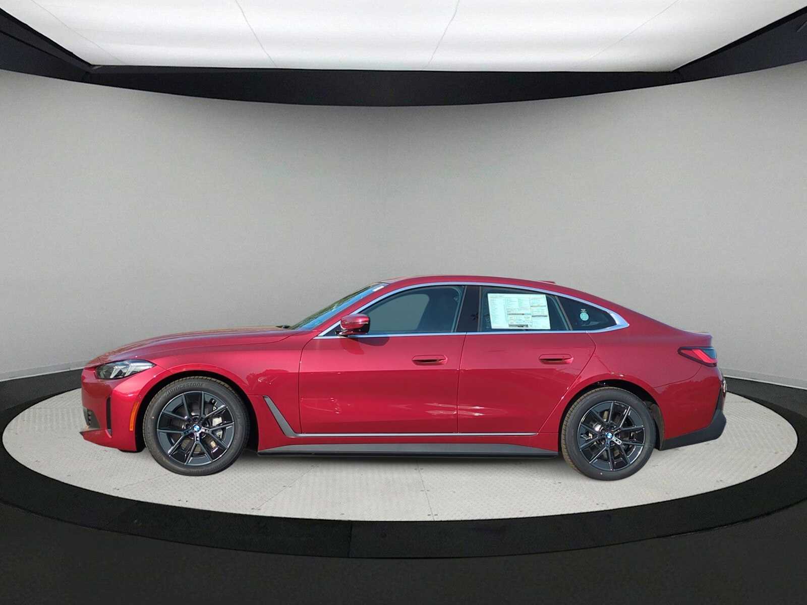 Thumbnail: 2025 BMW i4 - 5