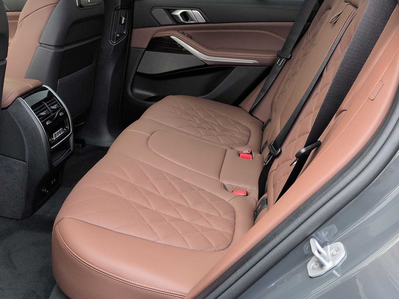 Thumbnail: 2026 BMW X5 - 21
