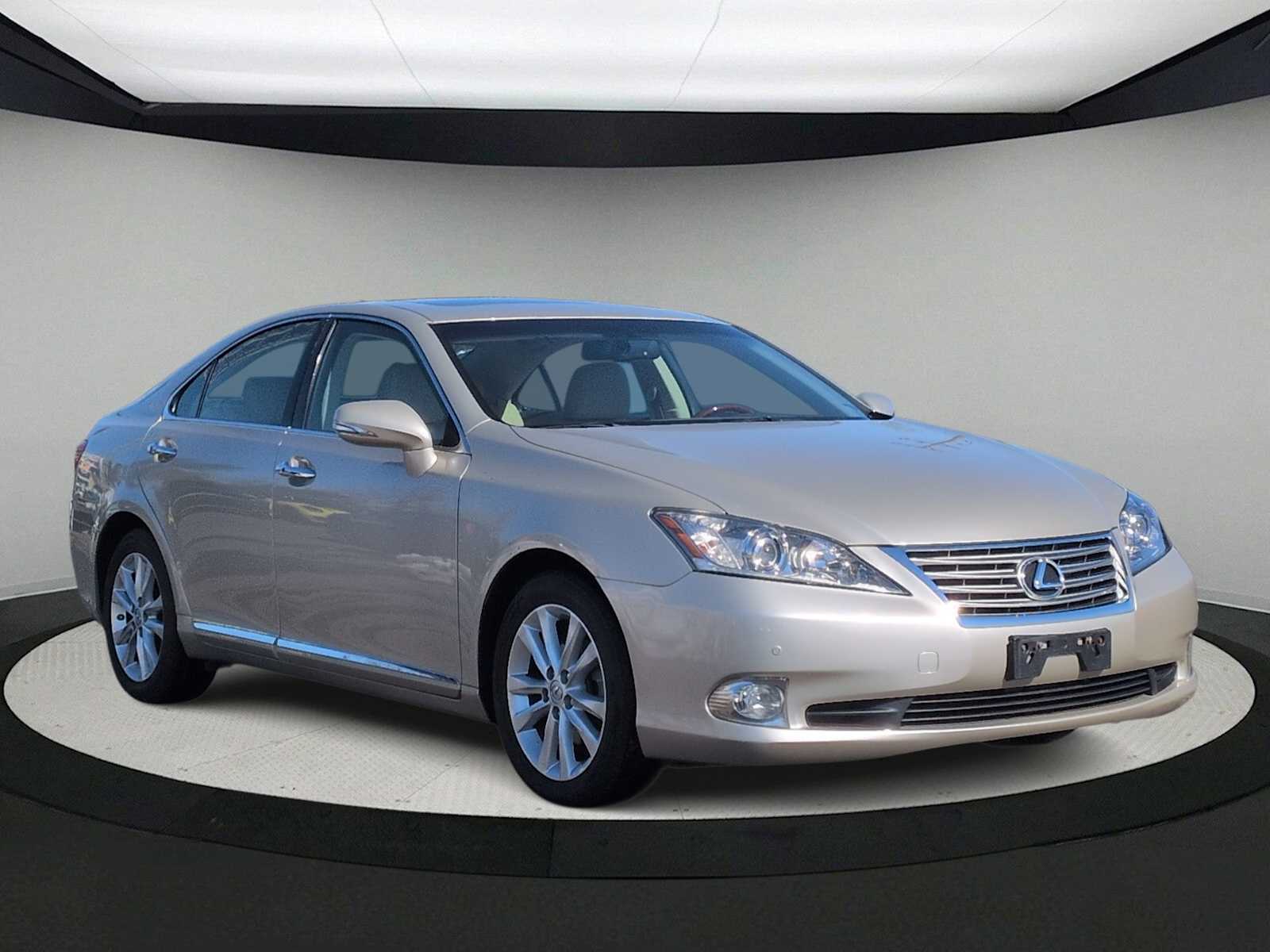 Thumbnail: 2011 Lexus ES - 2