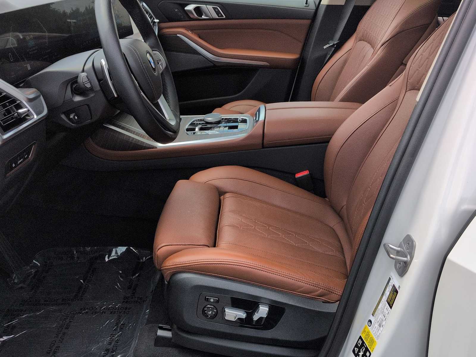 Thumbnail: 2024 BMW X7 - 17