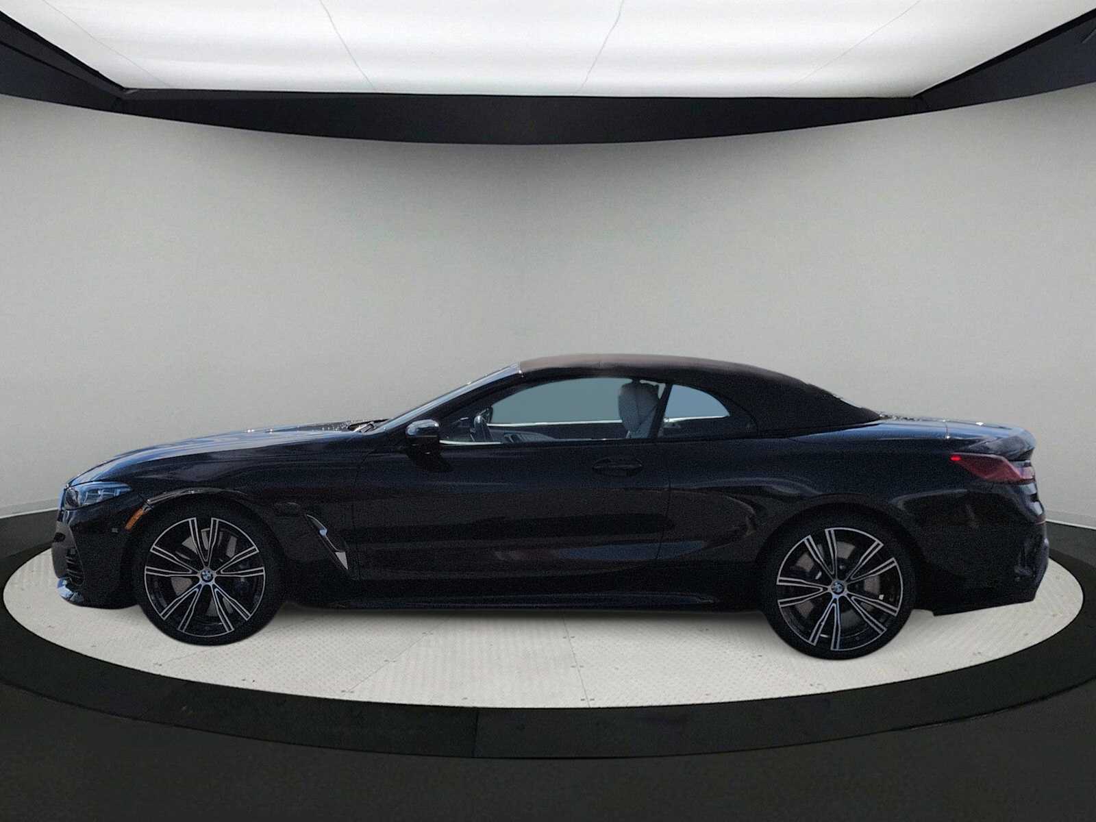 Thumbnail: 2024 BMW 8 Series - 5