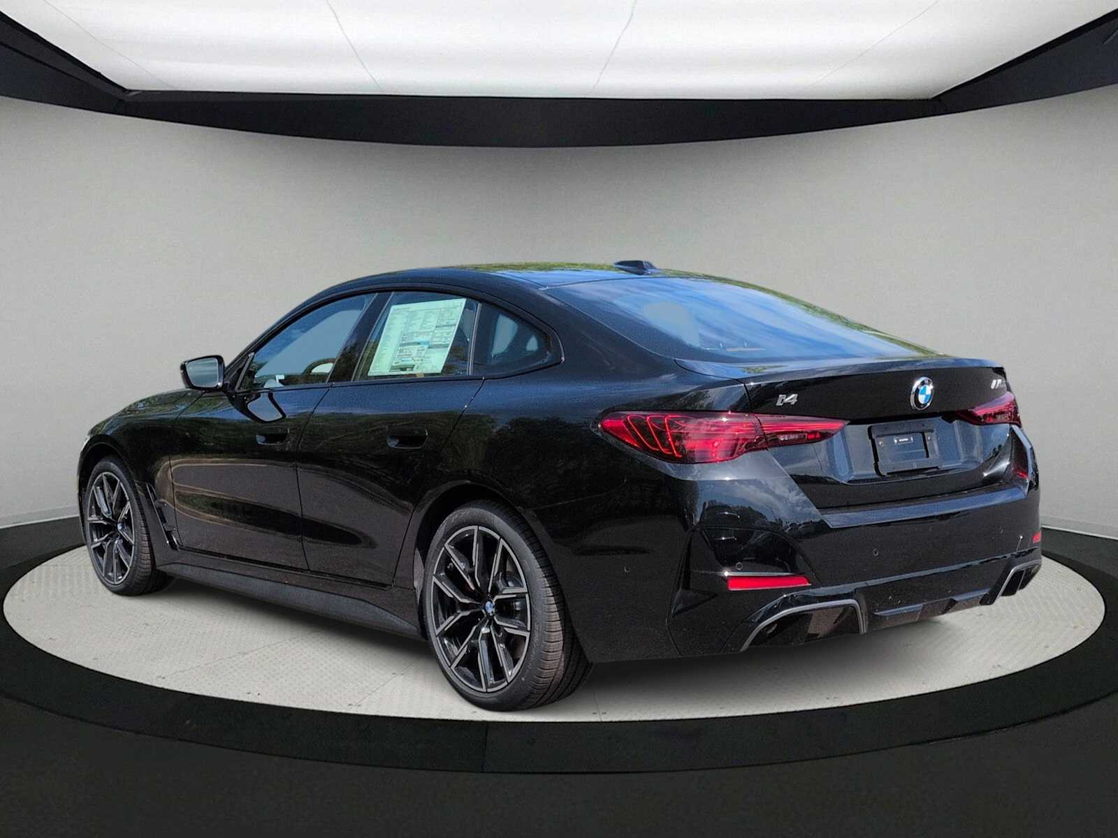 Thumbnail: 2026 BMW i4 - 6
