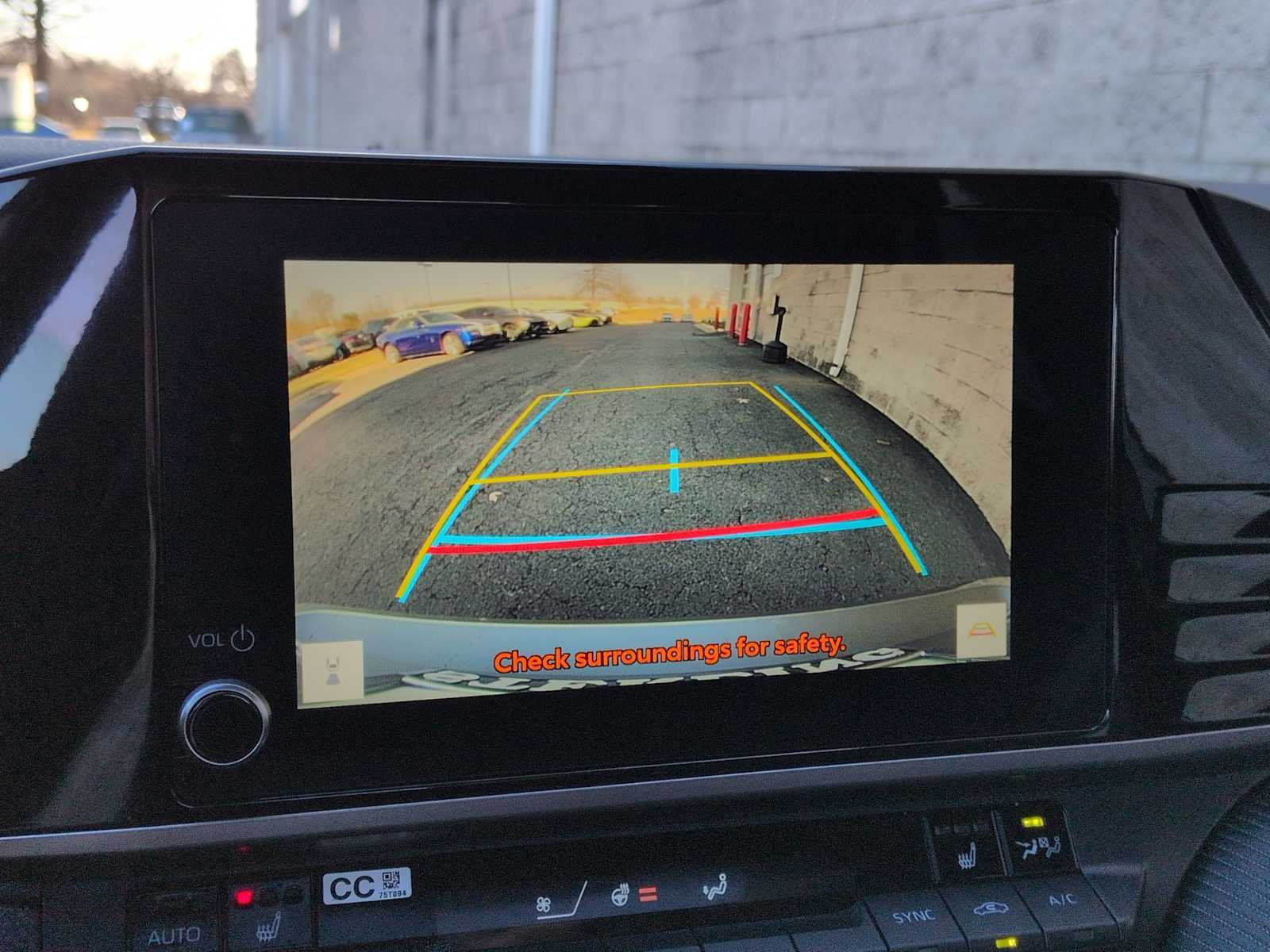 Thumbnail: 2025 Toyota Camry - 32