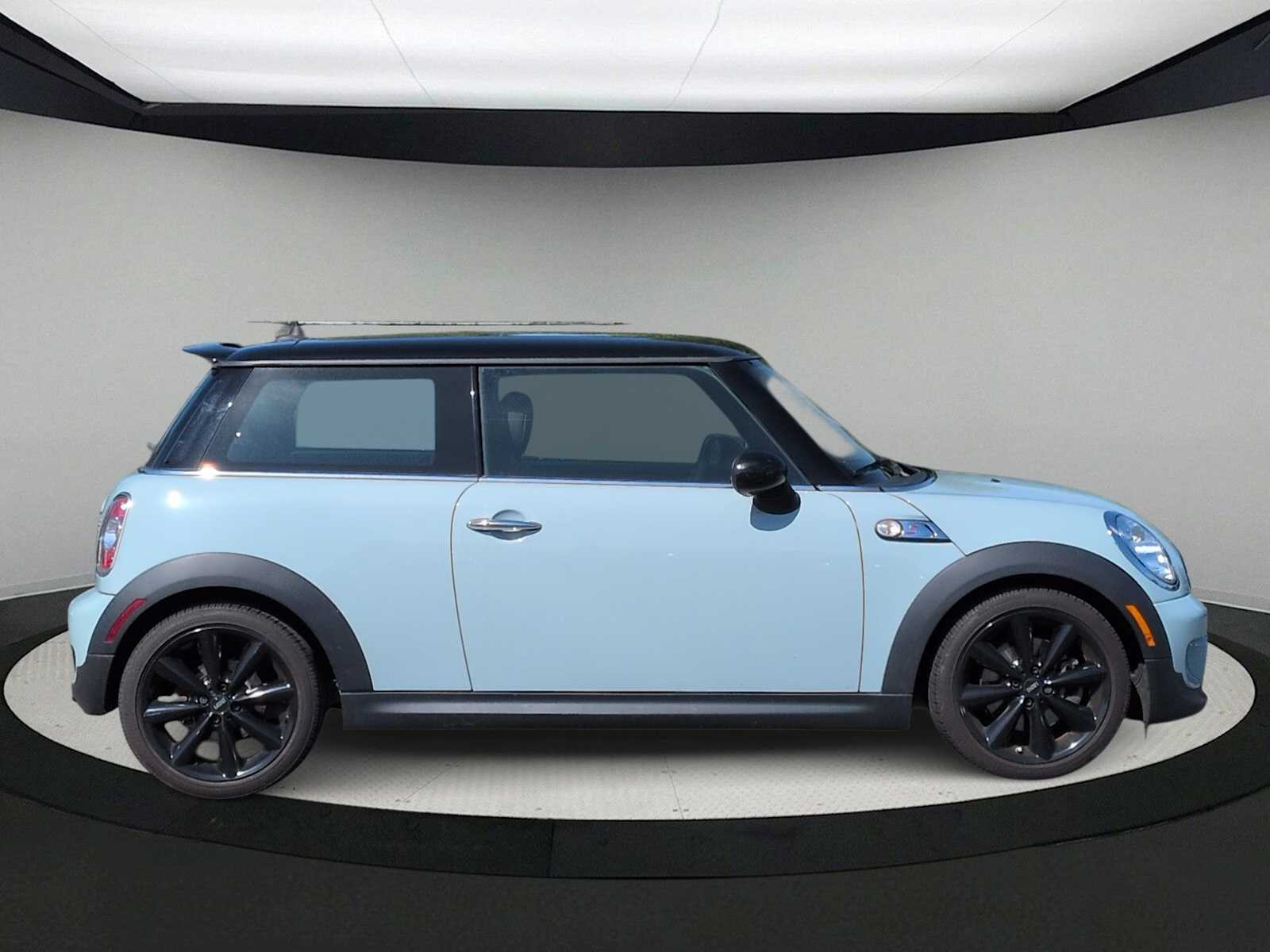 Thumbnail: 2013 MINI Cooper Hardtop - 9