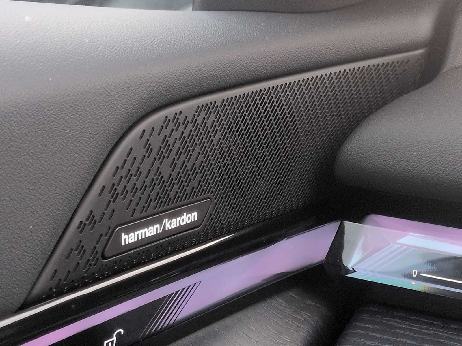 Thumbnail: 2025 BMW i5 - 32