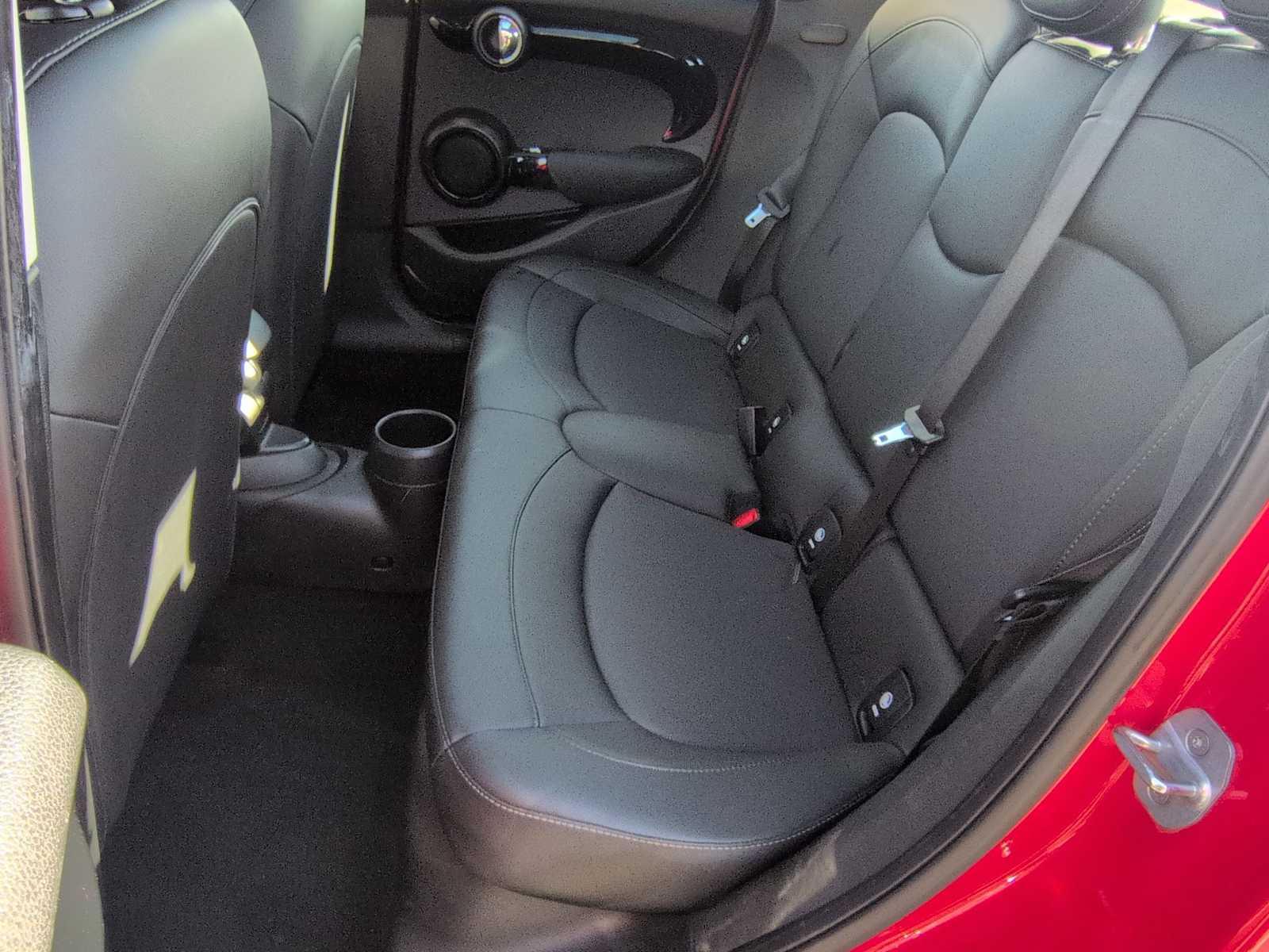 Thumbnail: 2019 MINI Cooper Hardtop - 21