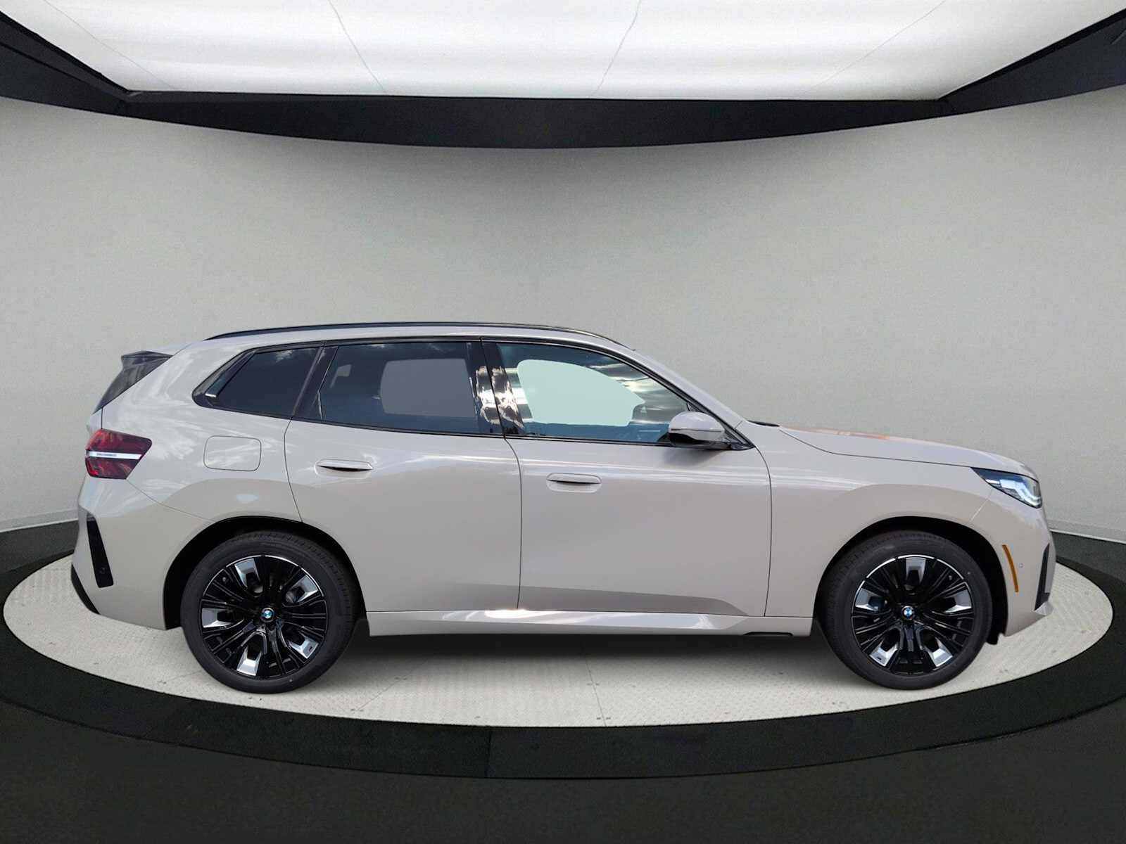 Thumbnail: 2026 BMW X3 - 9