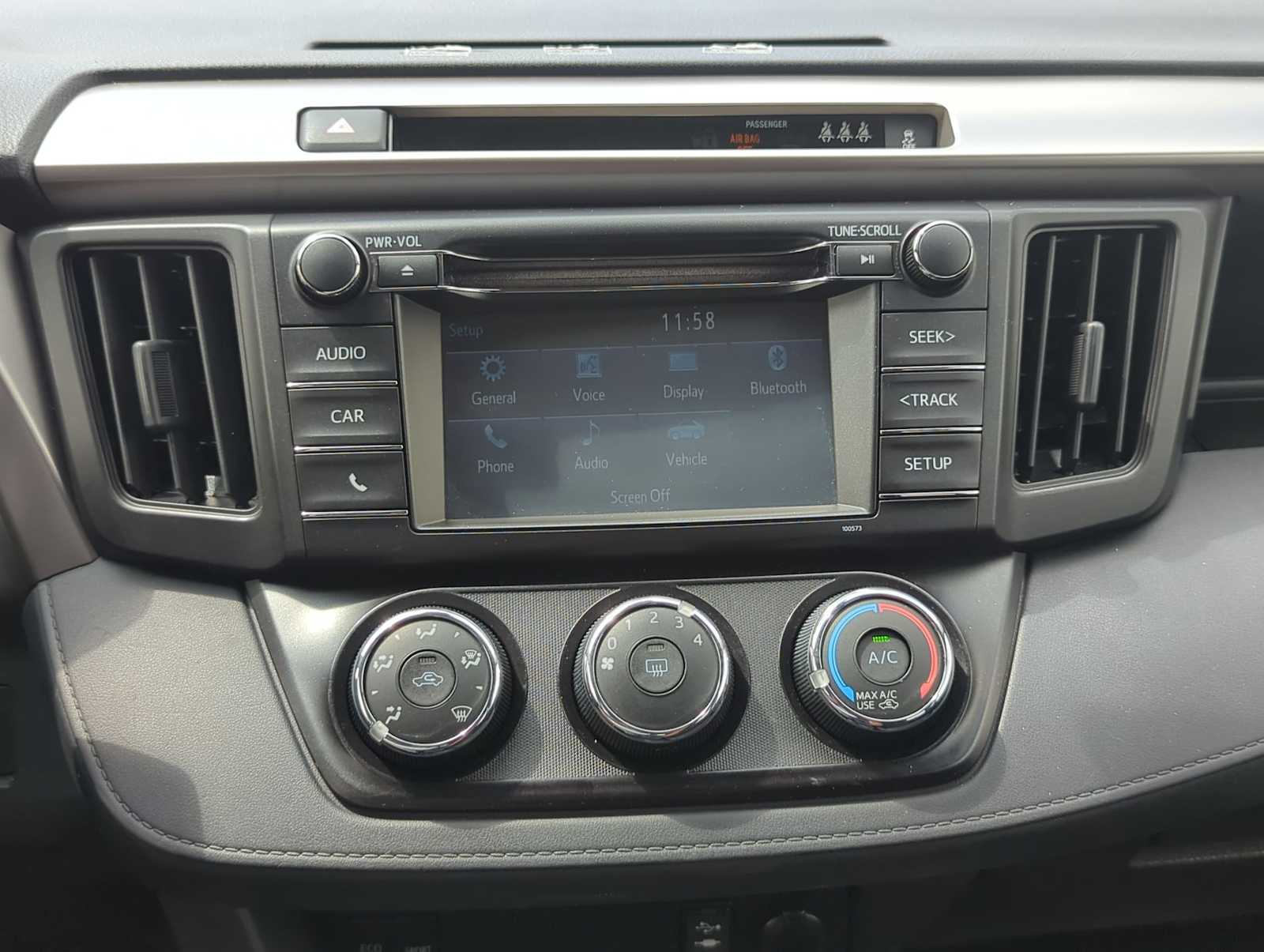 Thumbnail: 2018 Toyota RAV4 - 26