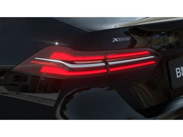 Thumbnail: 2026 BMW 5 Series - 8