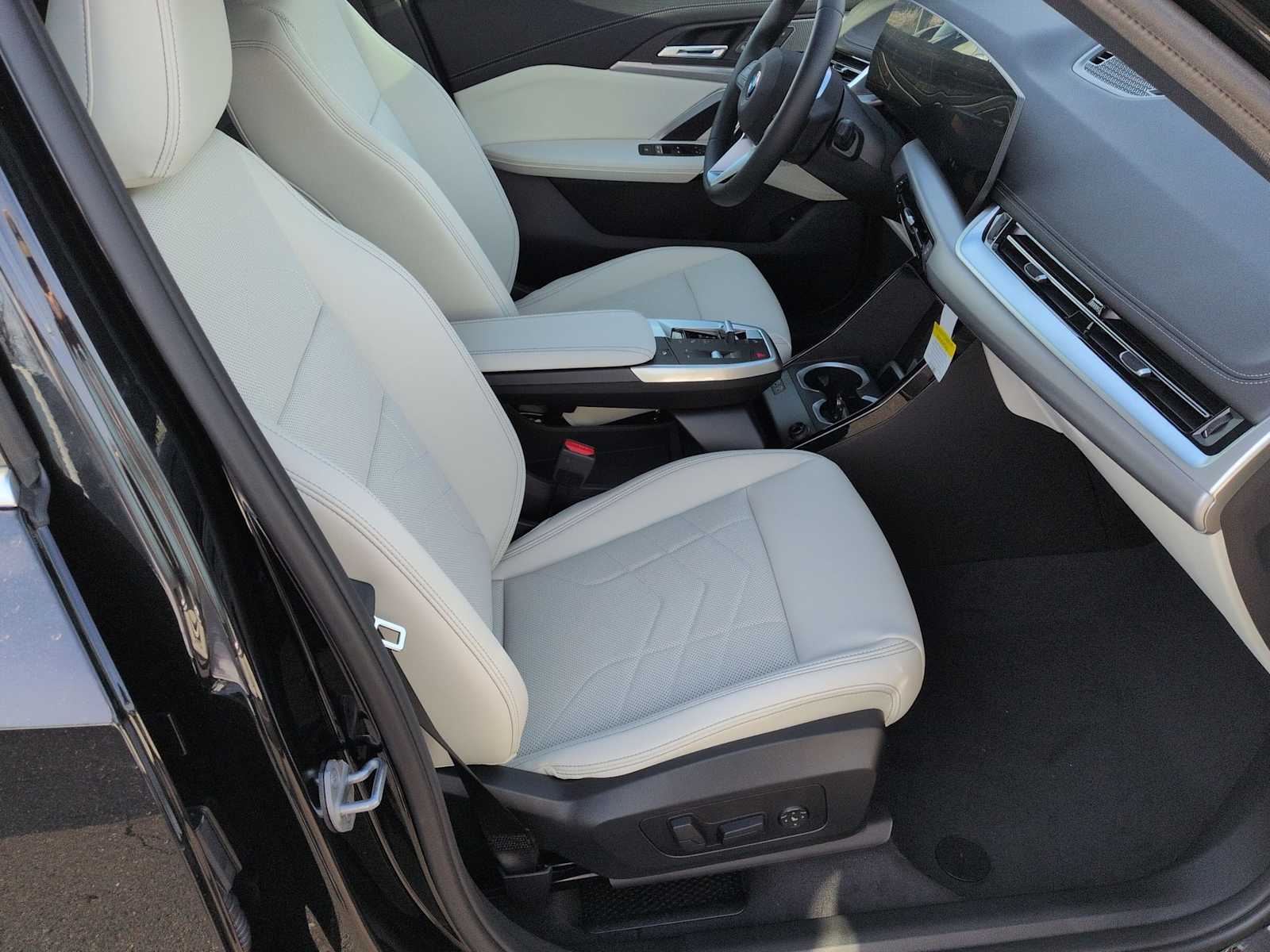 Thumbnail: 2026 BMW X1 - 24