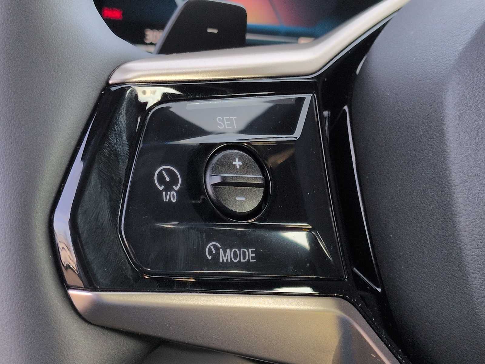 Thumbnail: 2025 BMW 5 Series - 26