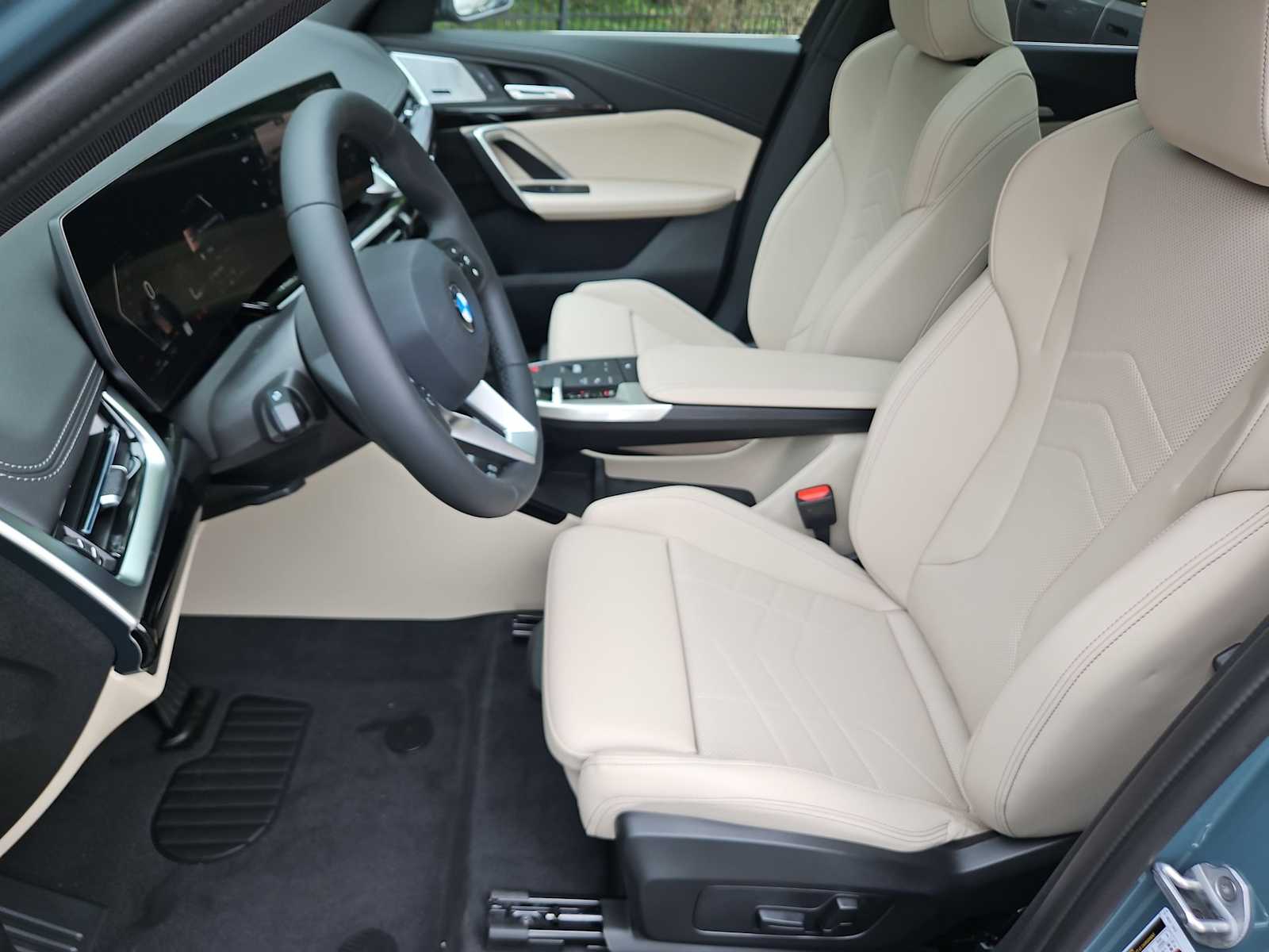 Thumbnail: 2025 BMW X1 - 16