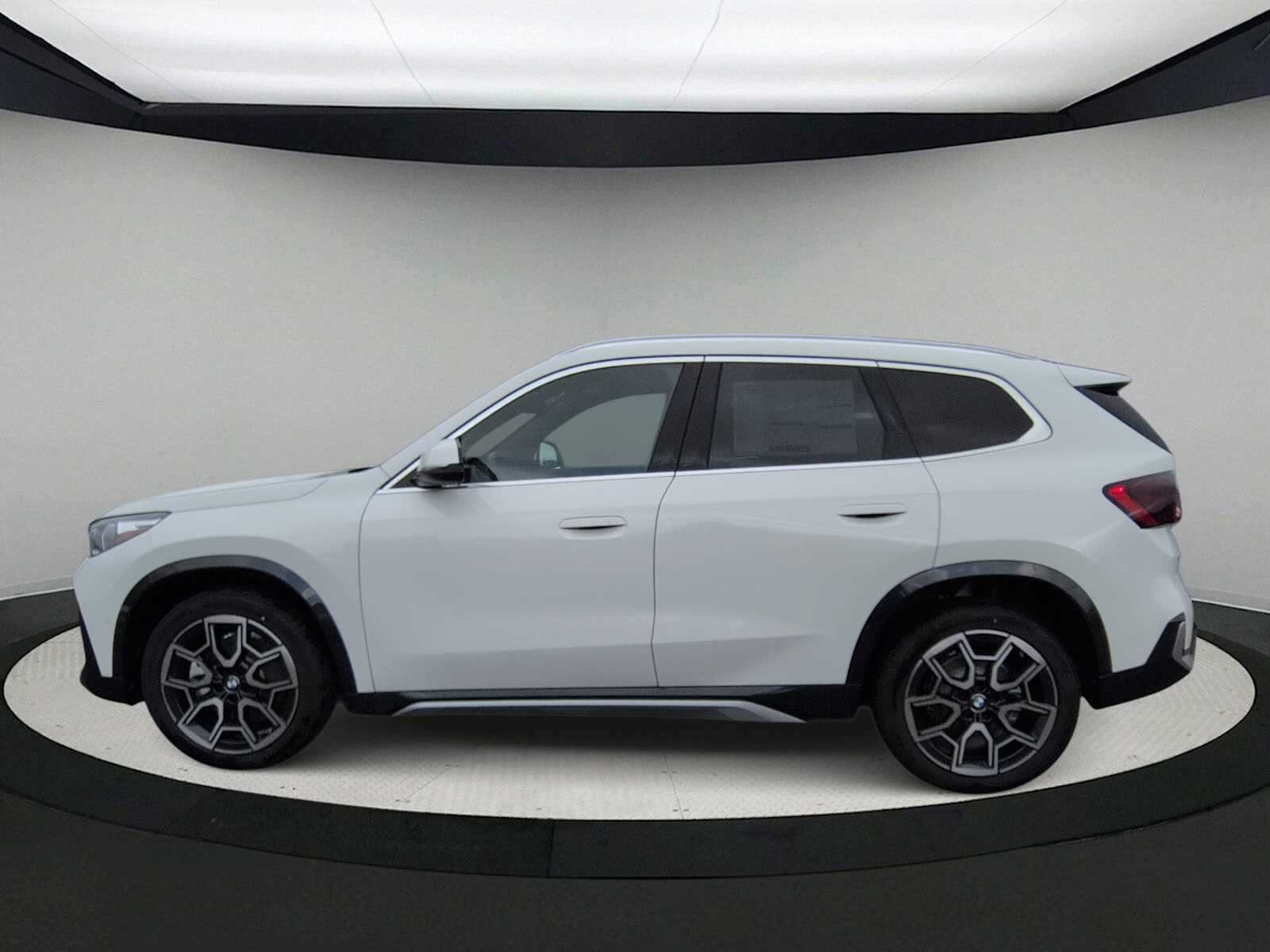 Thumbnail: 2026 BMW X1 - 5