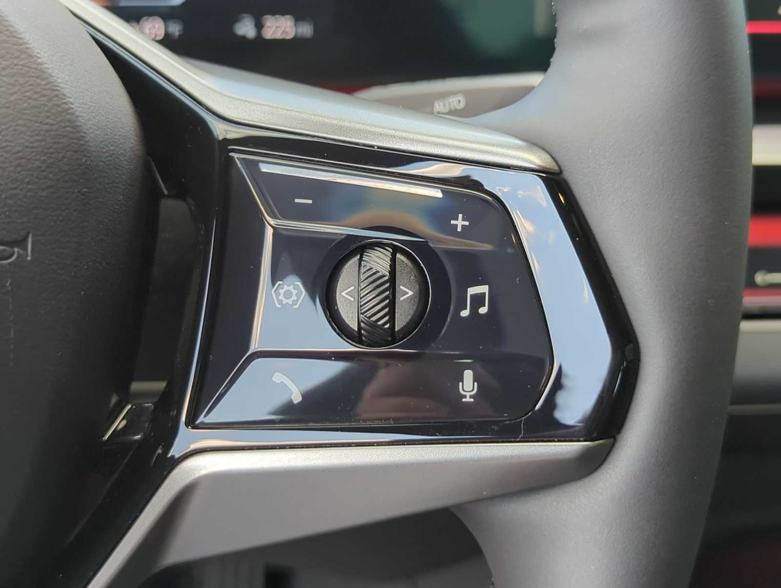 Thumbnail: 2024 BMW i5 - 25