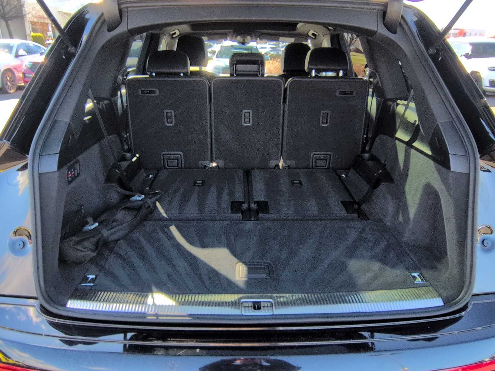 Thumbnail: 2017 Audi Q7 - 35