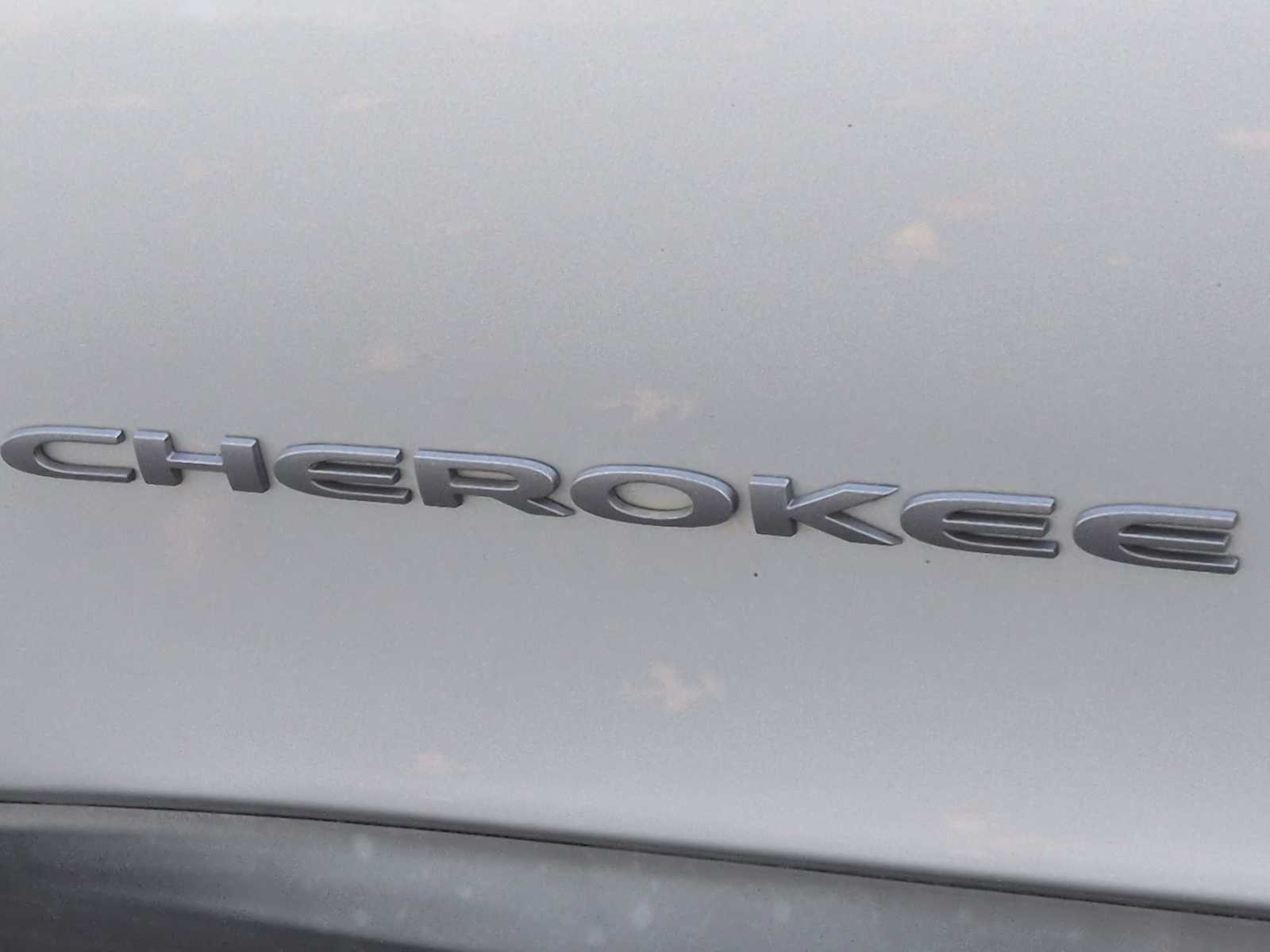 Thumbnail: 2015 Jeep Cherokee - 13