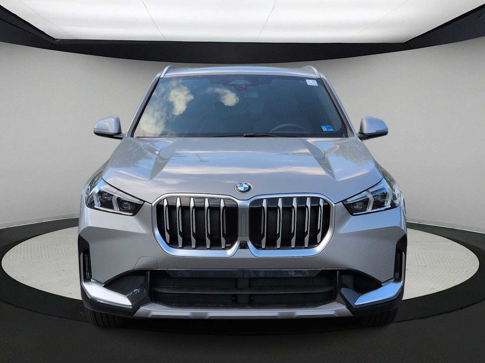 Thumbnail: 2026 BMW X1 - 3