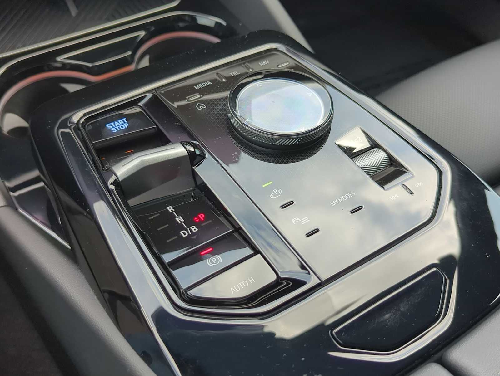 Thumbnail: 2024 BMW i5 - 33