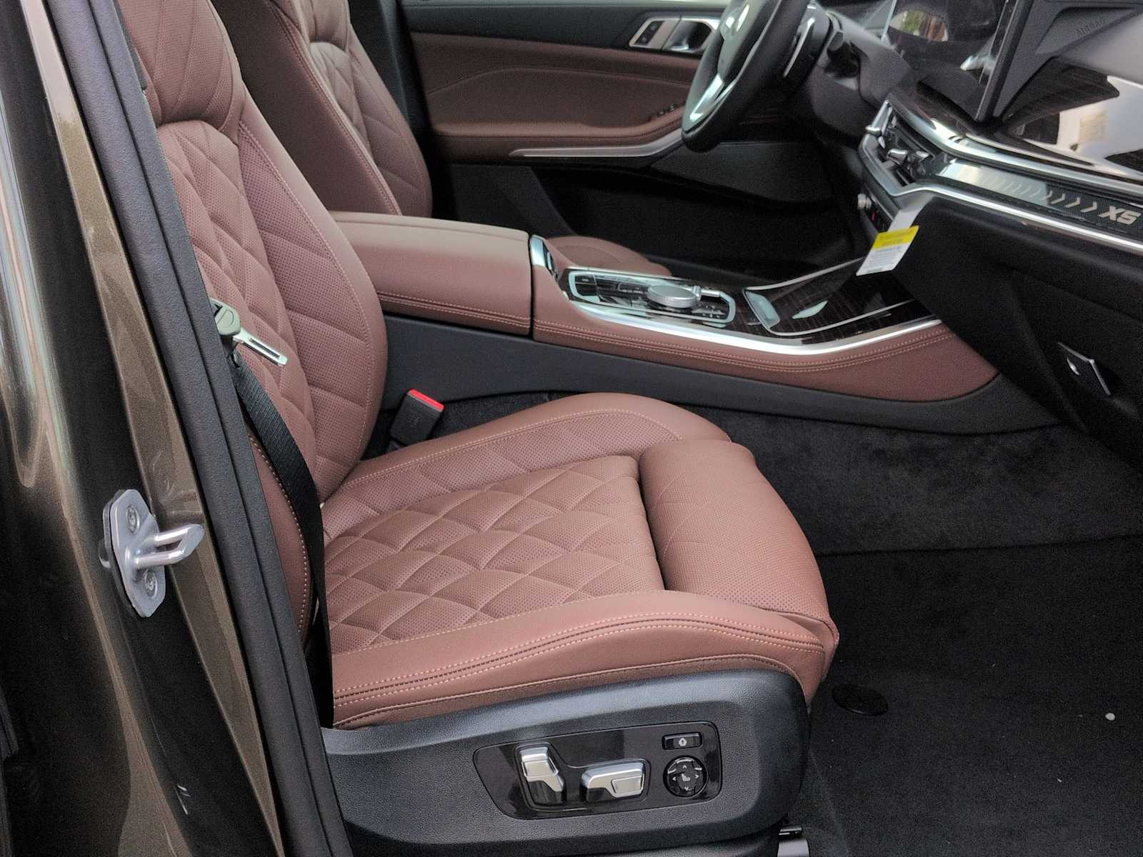 Thumbnail: 2026 BMW X5 - 24