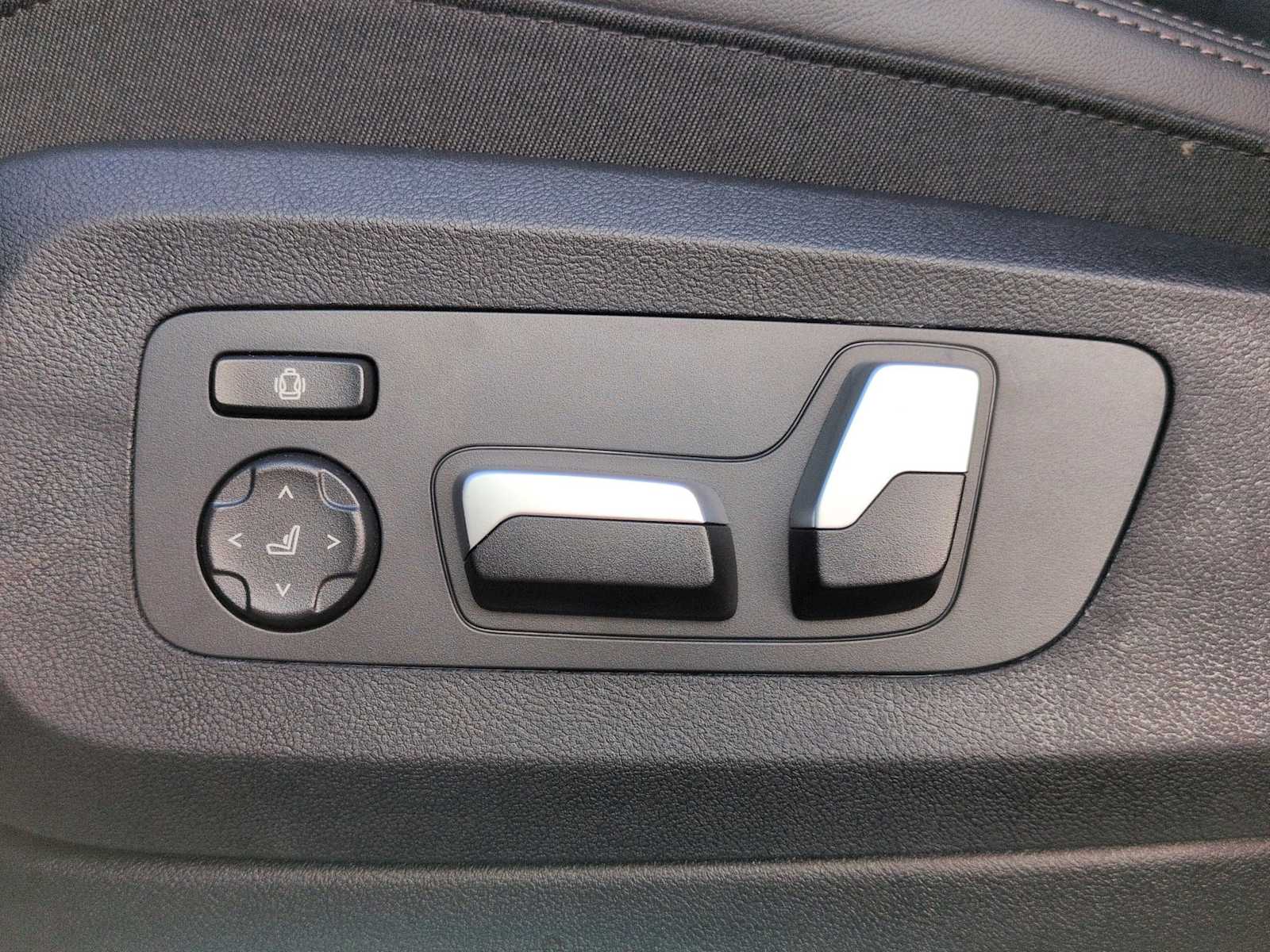 Thumbnail: 2026 BMW X5 - 18