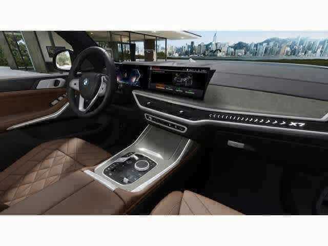 Thumbnail: 2026 BMW X7 - 14