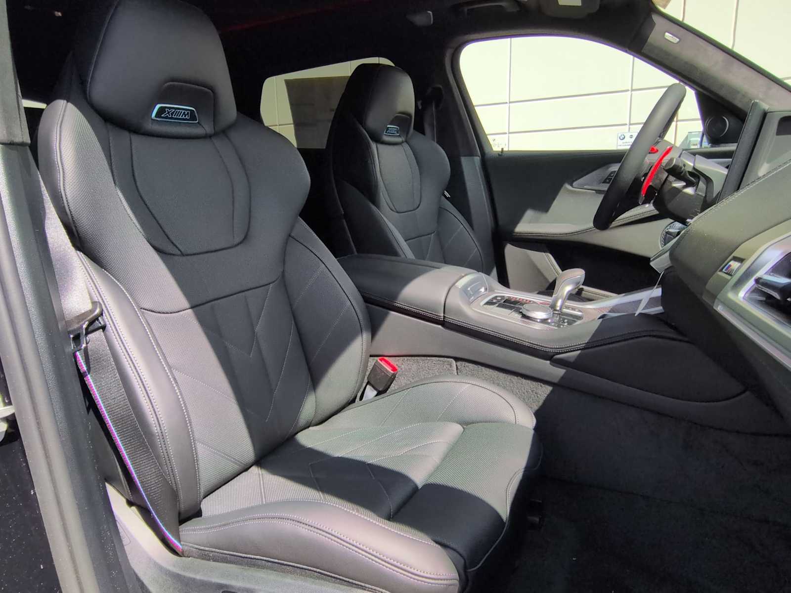 Thumbnail: 2026 BMW XM - 22