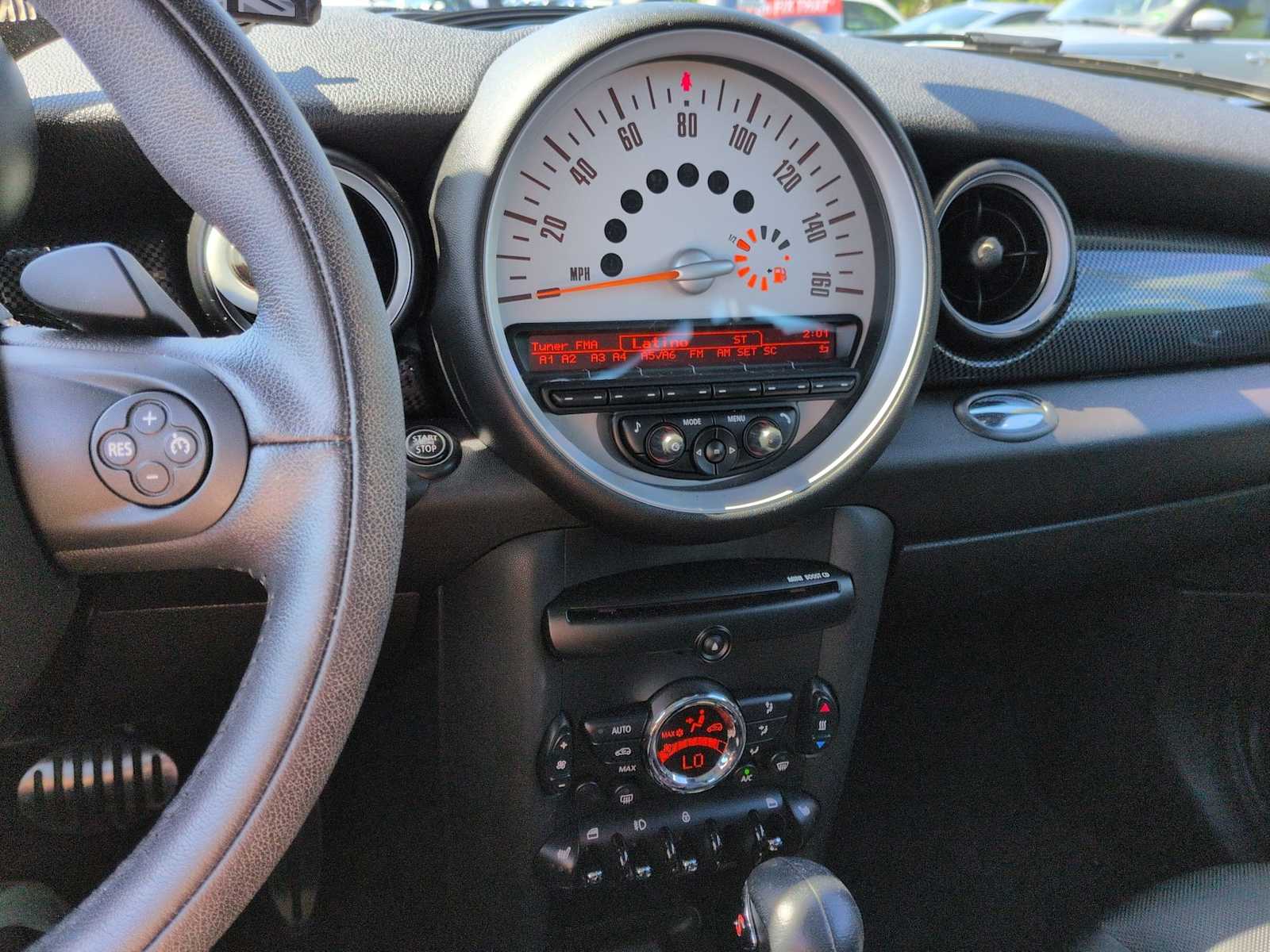 Thumbnail: 2013 MINI Cooper Hardtop - 26