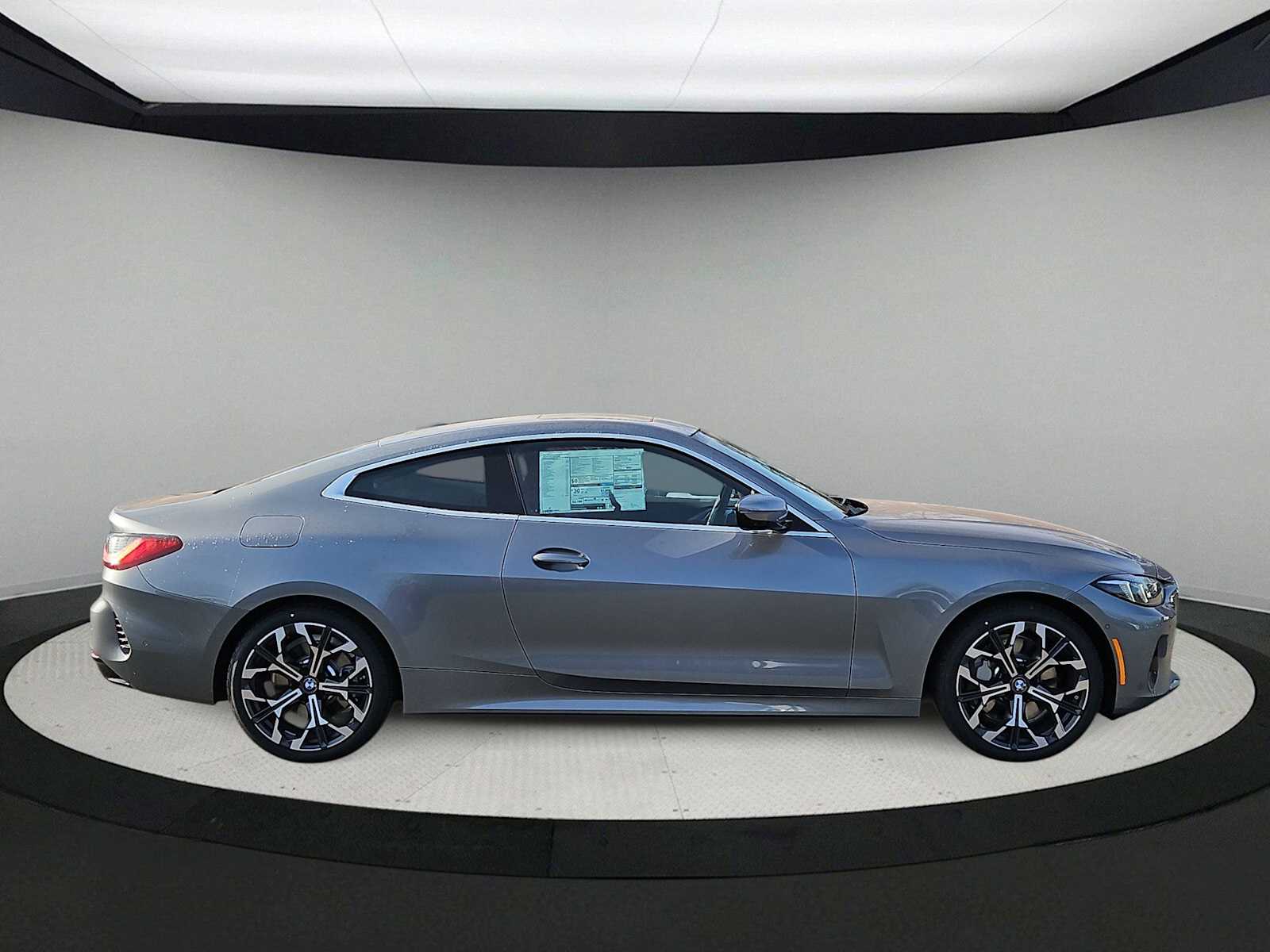 Thumbnail: 2026 BMW 4 Series - 9