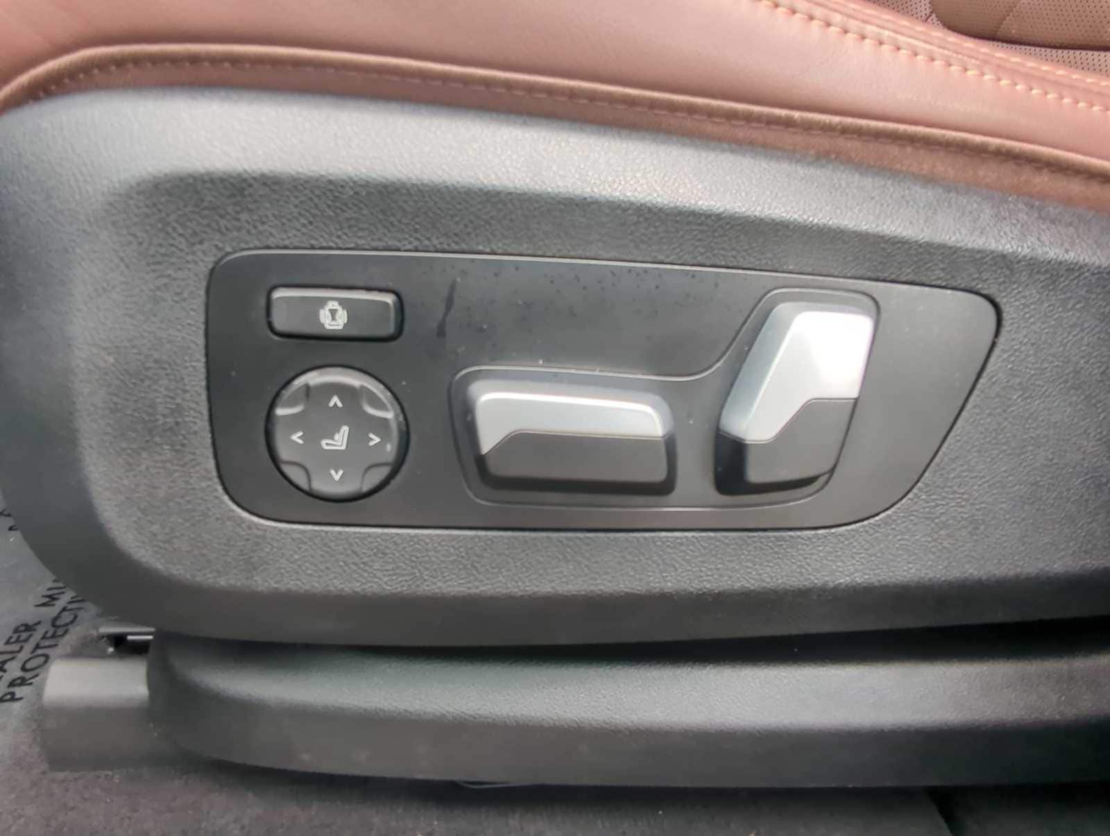 Thumbnail: 2023 BMW X5 - 17