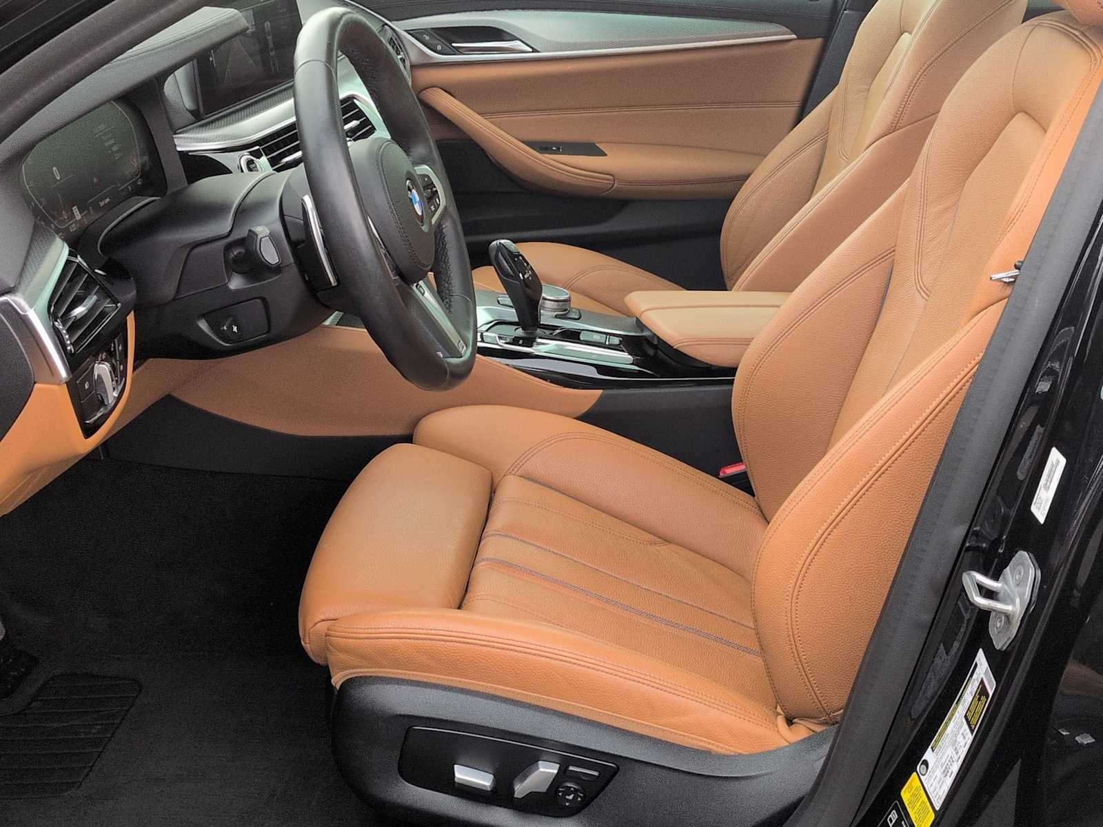 Thumbnail: 2020 BMW 5 Series - 17