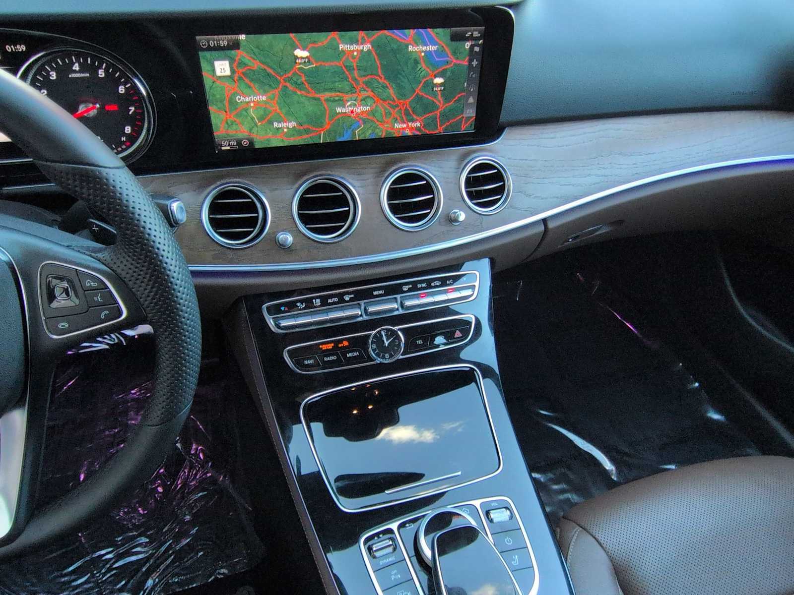 Thumbnail: 2017 Mercedes-Benz E-Class - 30