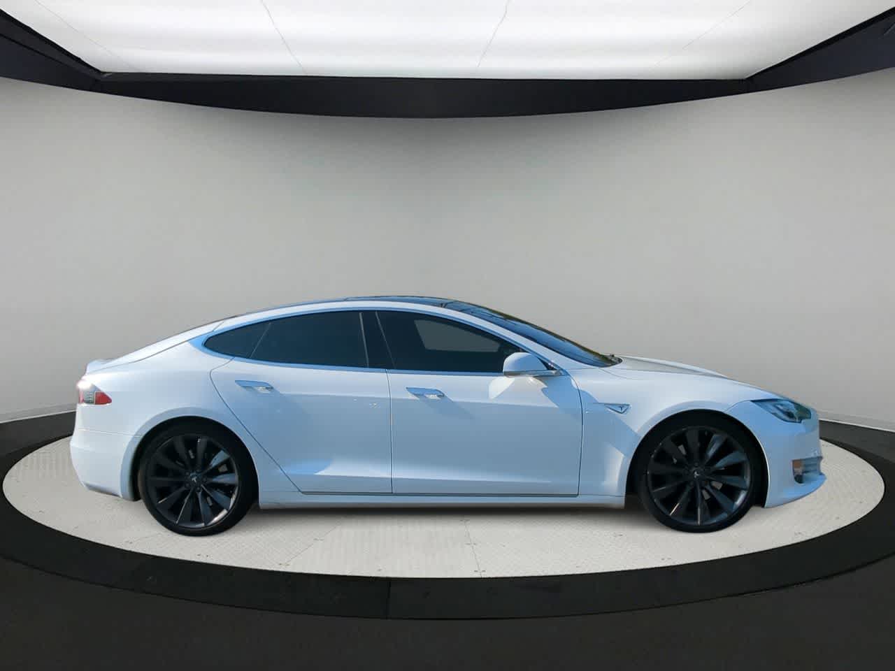 Thumbnail: 2016 Tesla Model S - 9