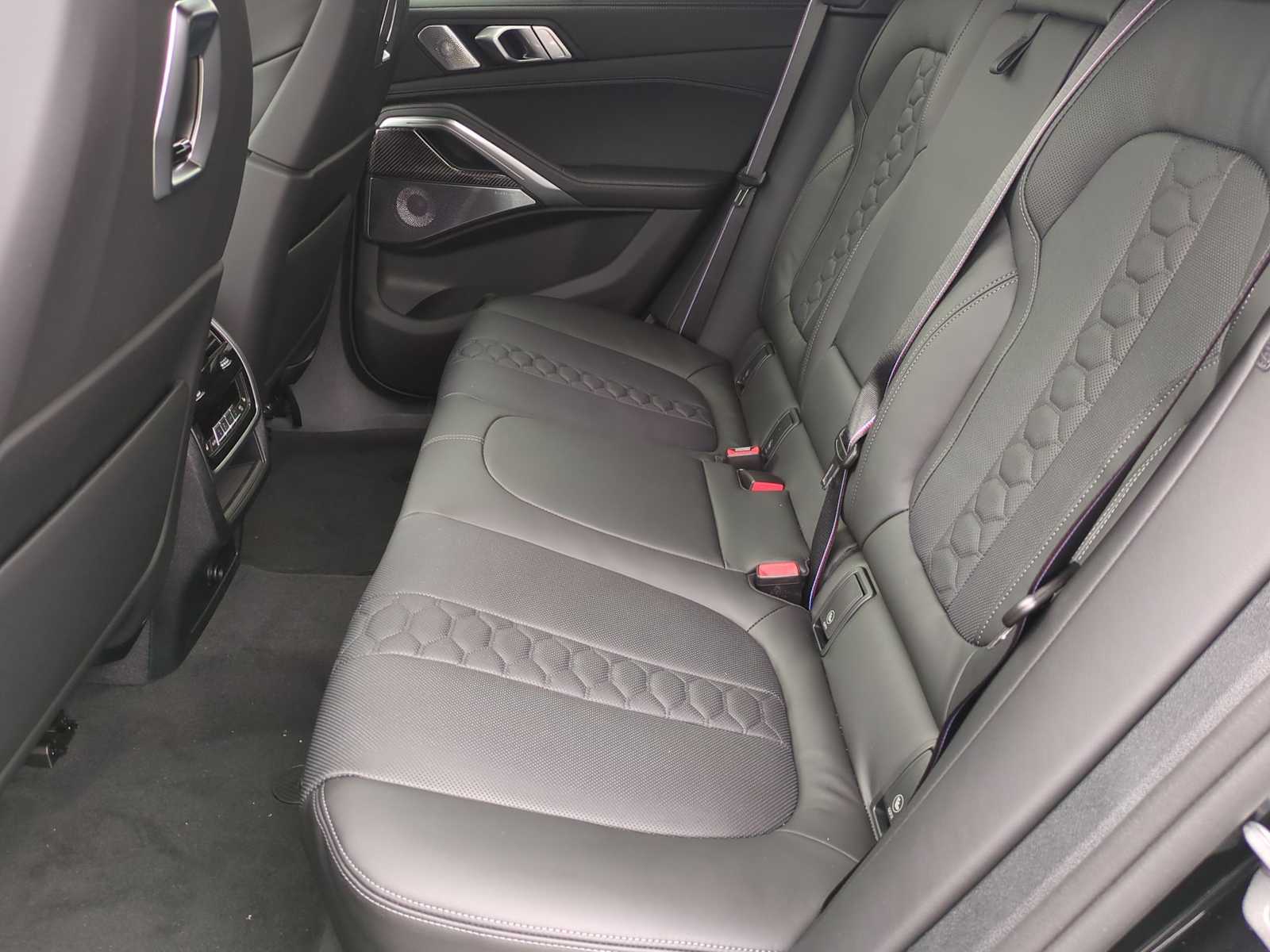 Thumbnail: 2026 BMW X6 - 21