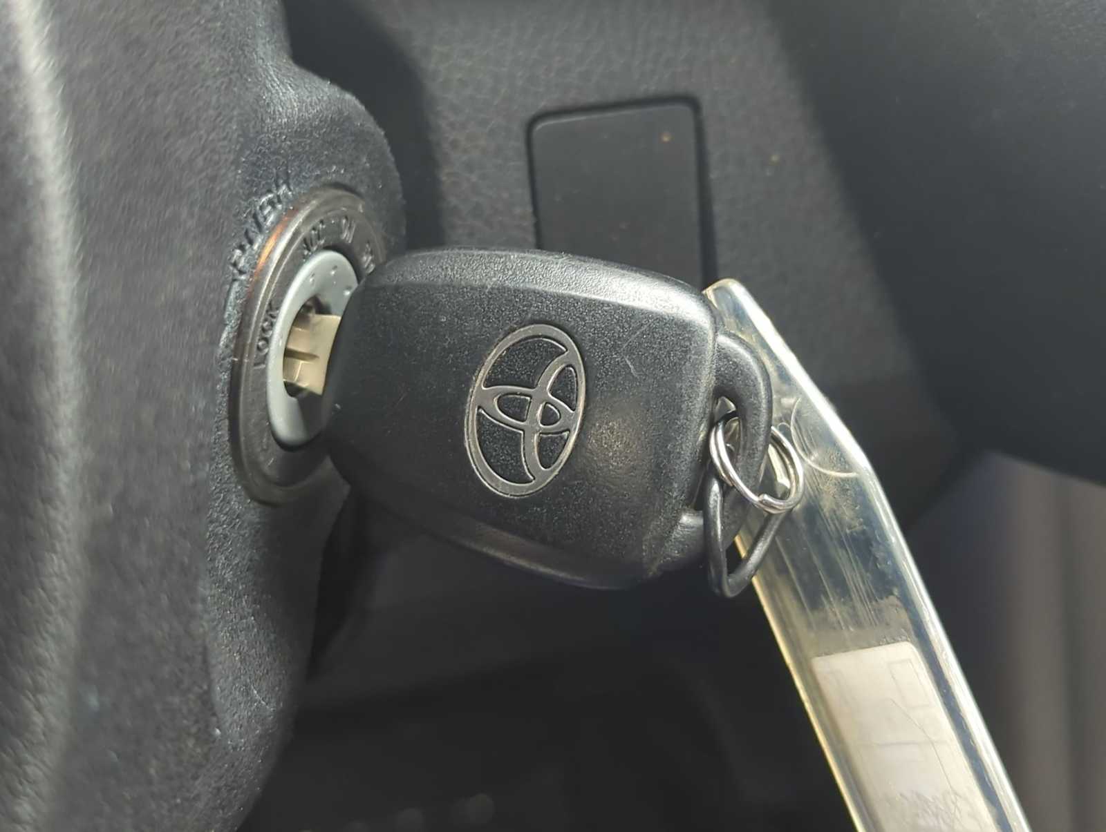 Thumbnail: 2015 Toyota RAV4 - 36