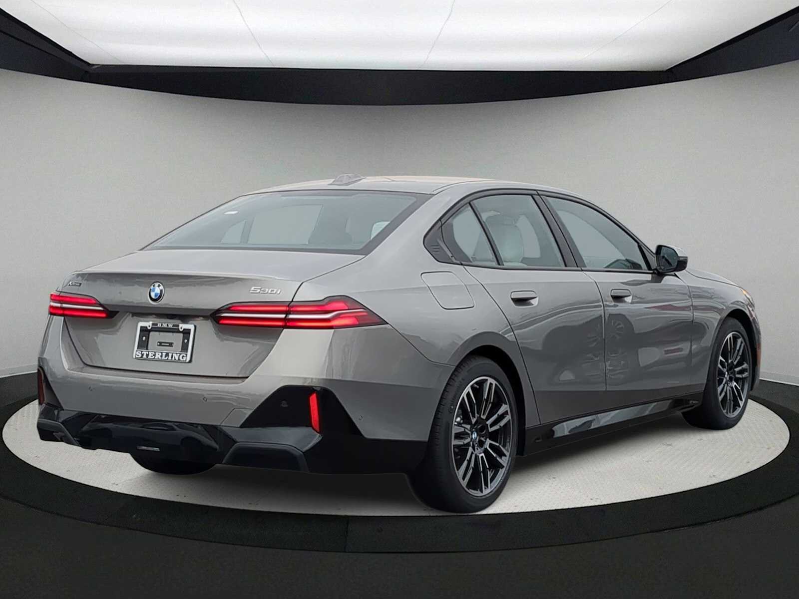 Thumbnail: 2026 BMW 5 Series - 7
