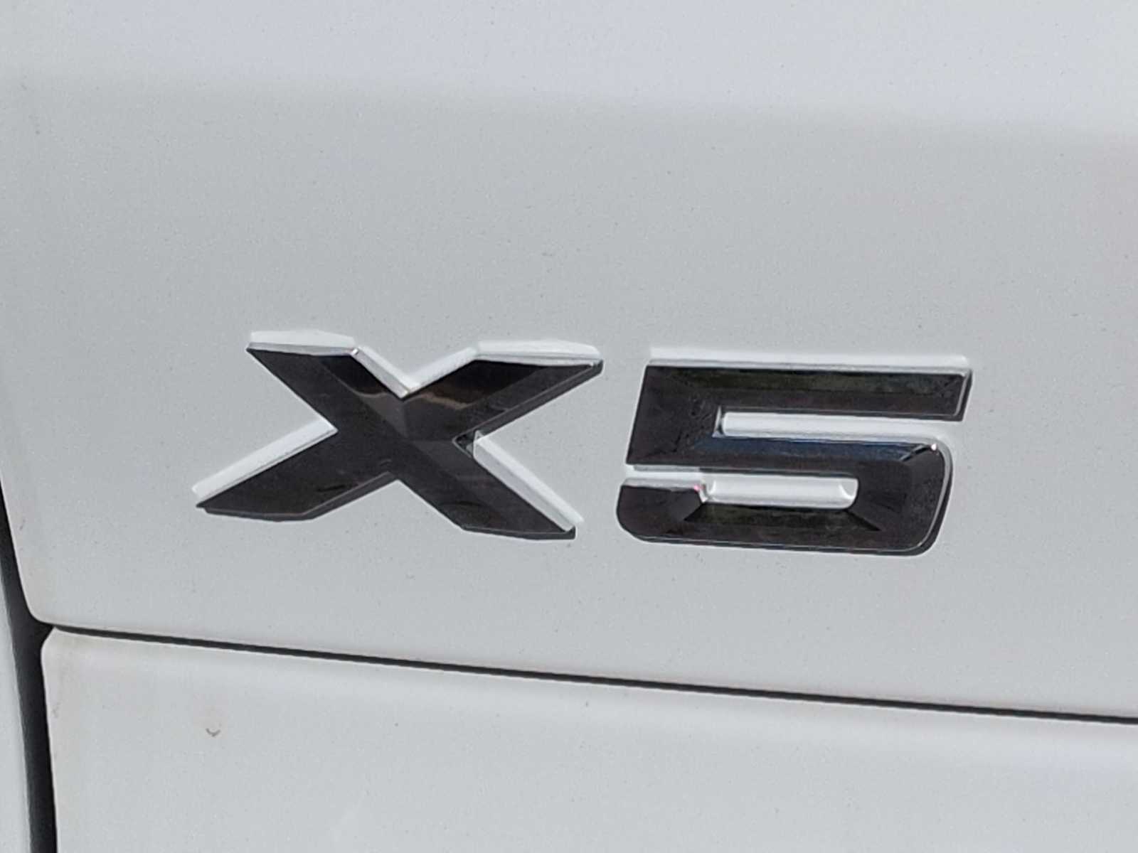Thumbnail: 2026 BMW X5 - 13