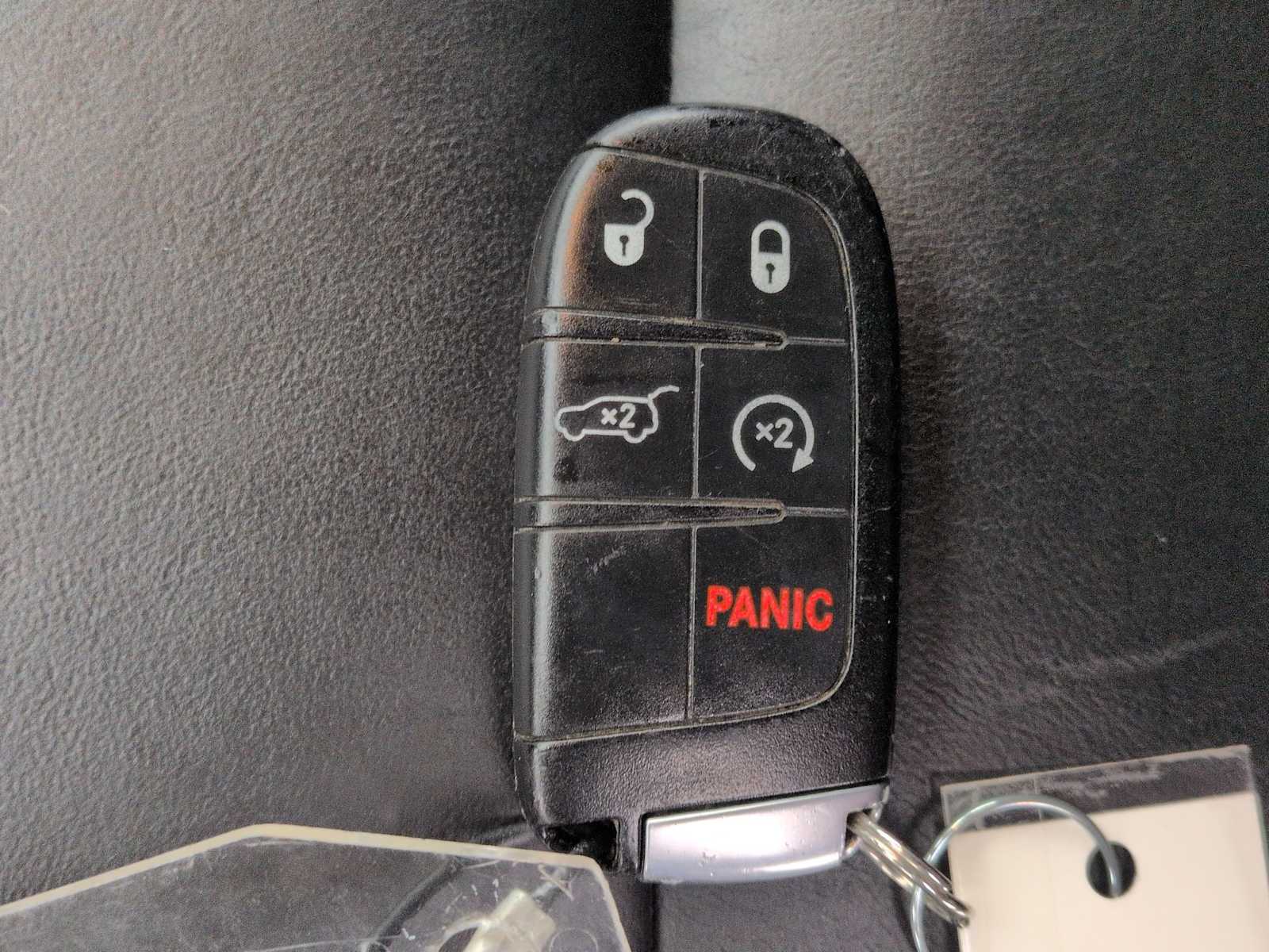 Thumbnail: 2015 Jeep Grand Cherokee - 37