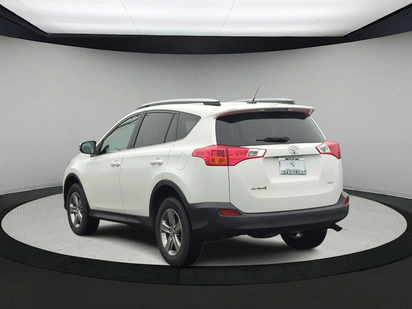Thumbnail: 2015 Toyota RAV4 - 6