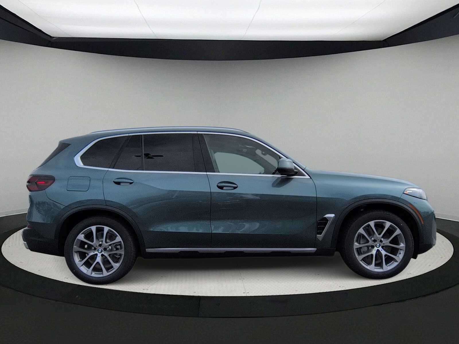 Thumbnail: 2026 BMW X5 - 9