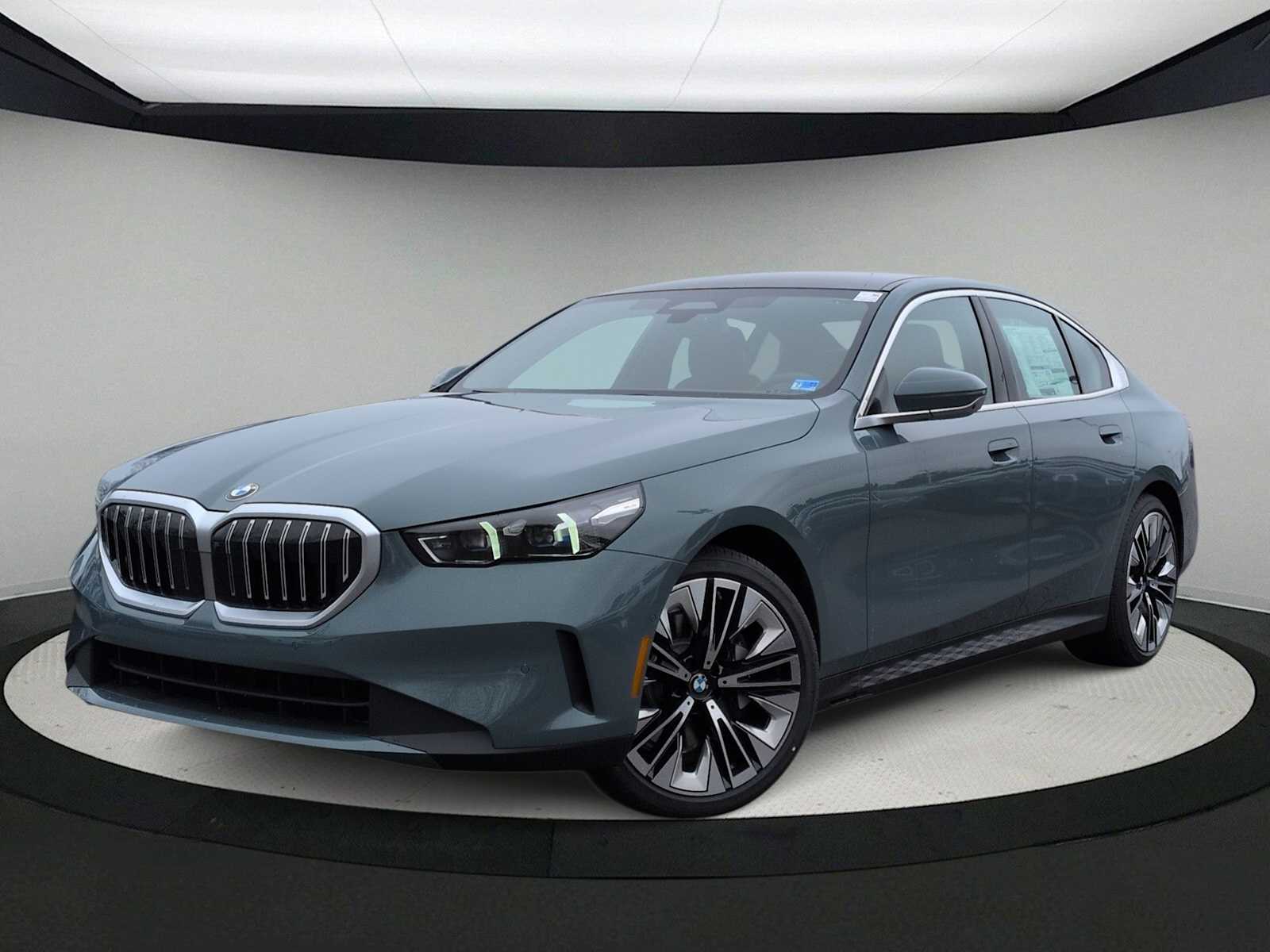2026 BMW 5 Series 530i