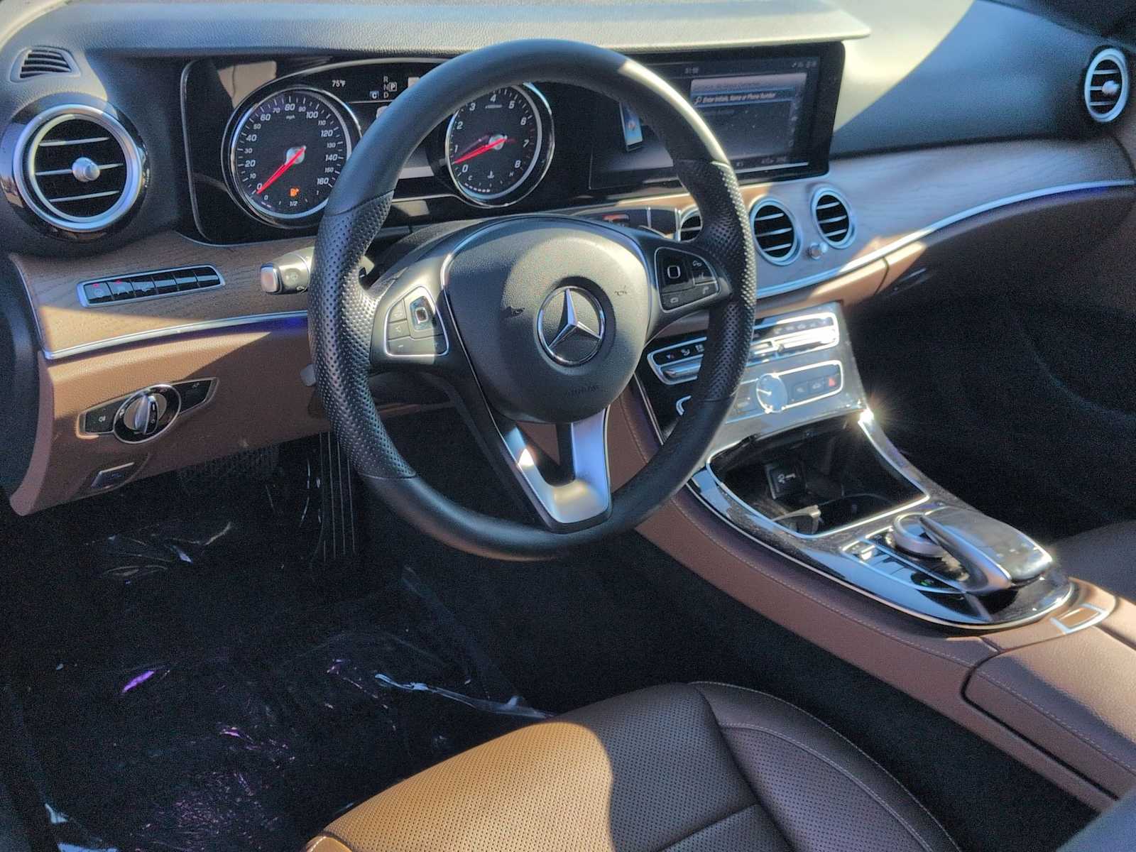 Thumbnail: 2017 Mercedes-Benz E-Class - 16