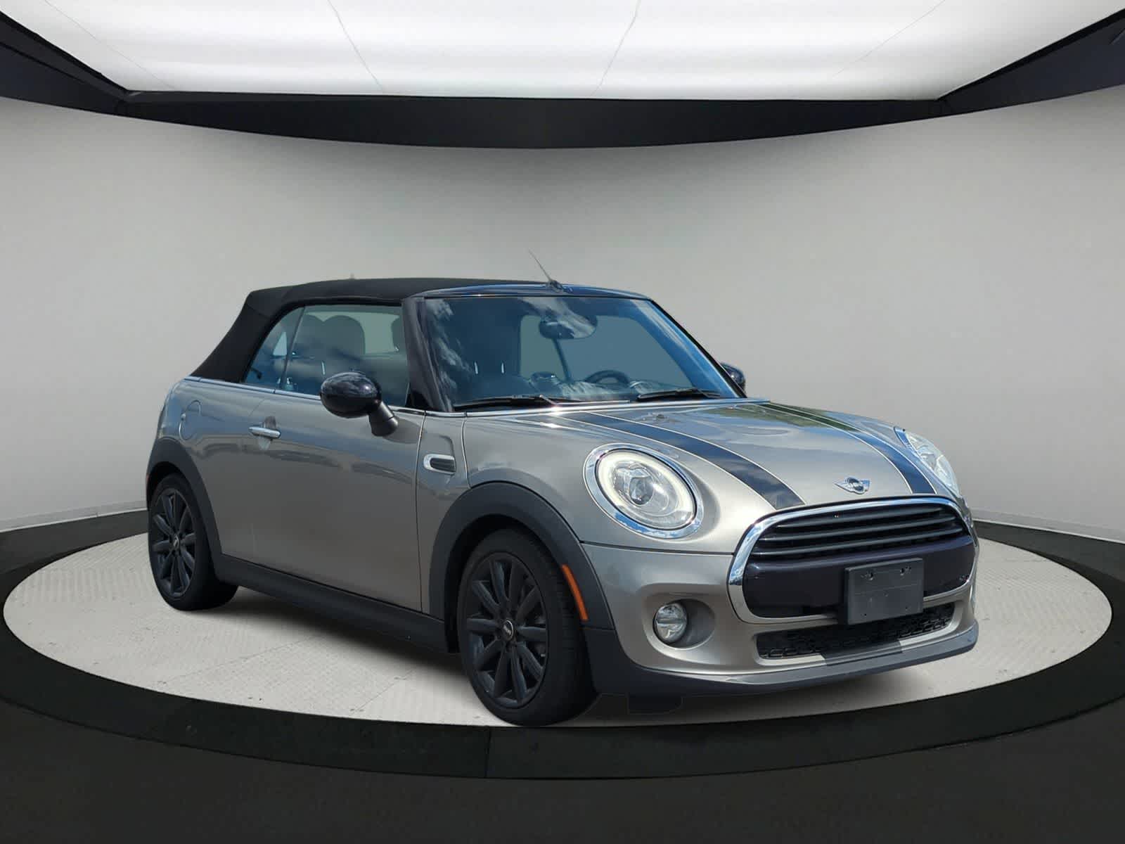 Thumbnail: 2016 MINI Cooper Convertible - 2