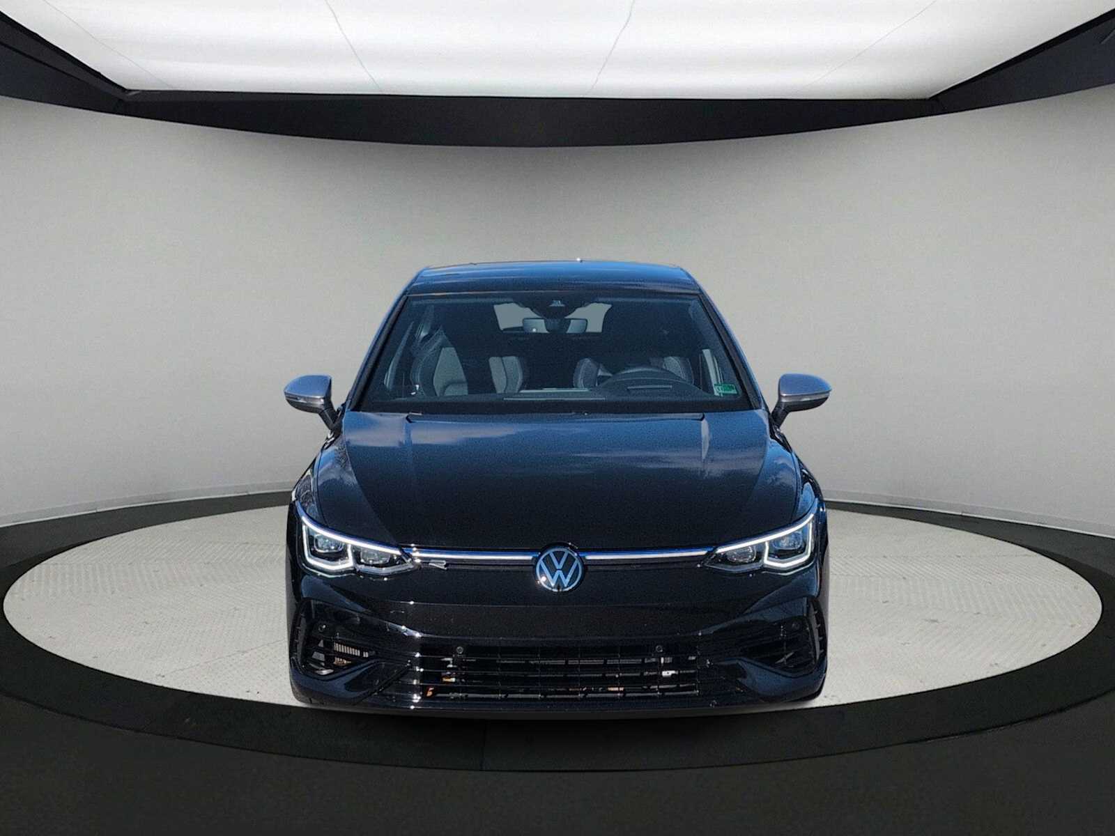Thumbnail: 2024 Volkswagen Golf - 2