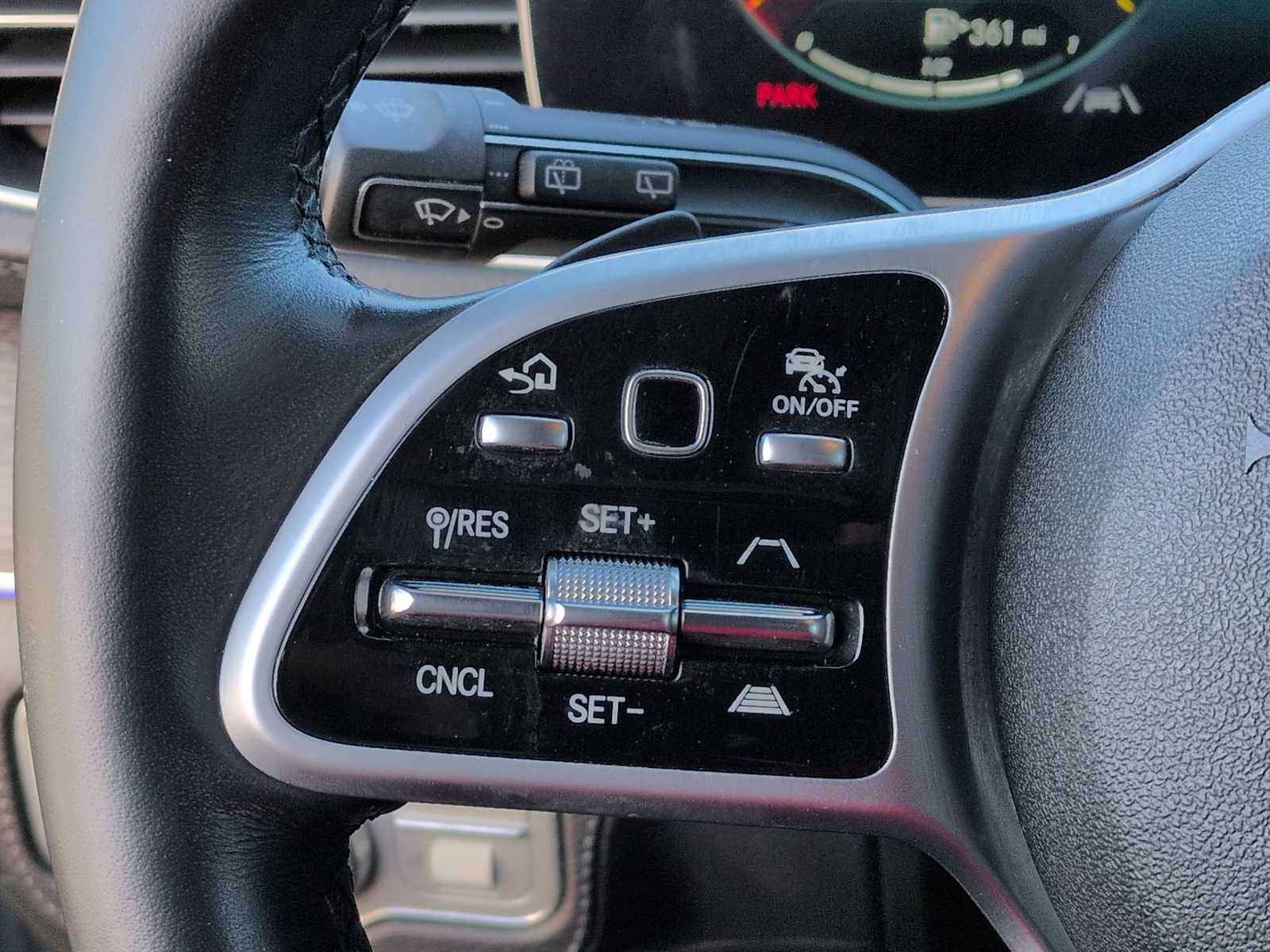 Thumbnail: 2022 Mercedes-Benz GLE - 24