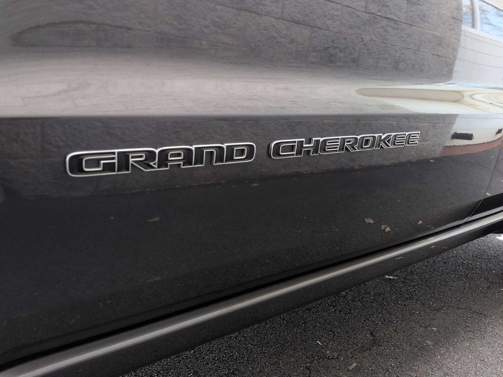 Thumbnail: 2018 Jeep Grand Cherokee - 13