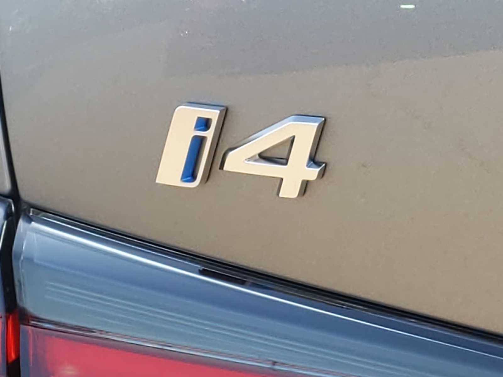 Thumbnail: 2025 BMW i4 - 12