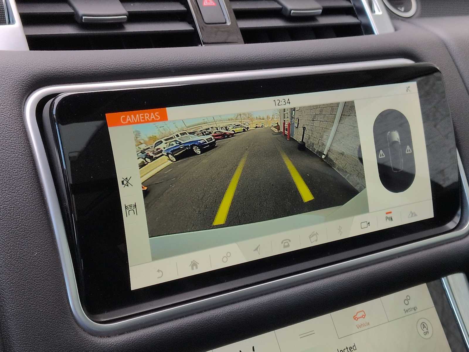 Thumbnail: 2019 Land Rover Range Rover Sport - 32