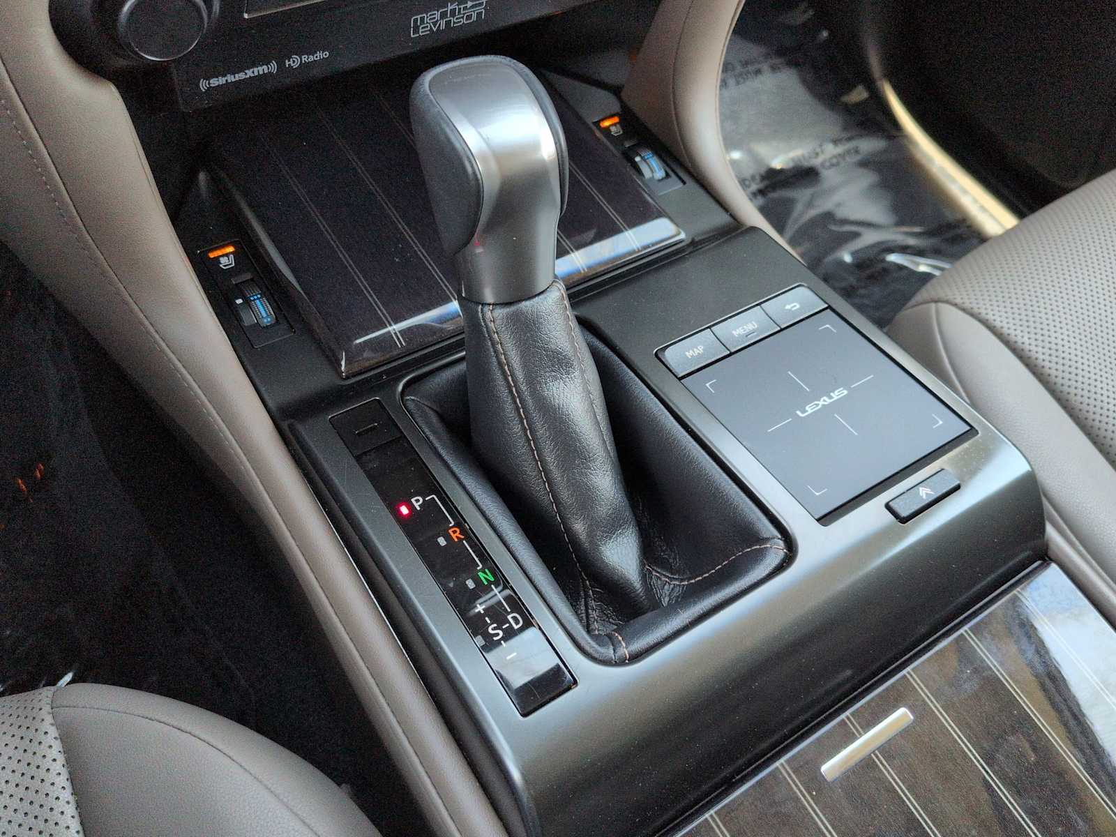 Thumbnail: 2022 Lexus GX - 34