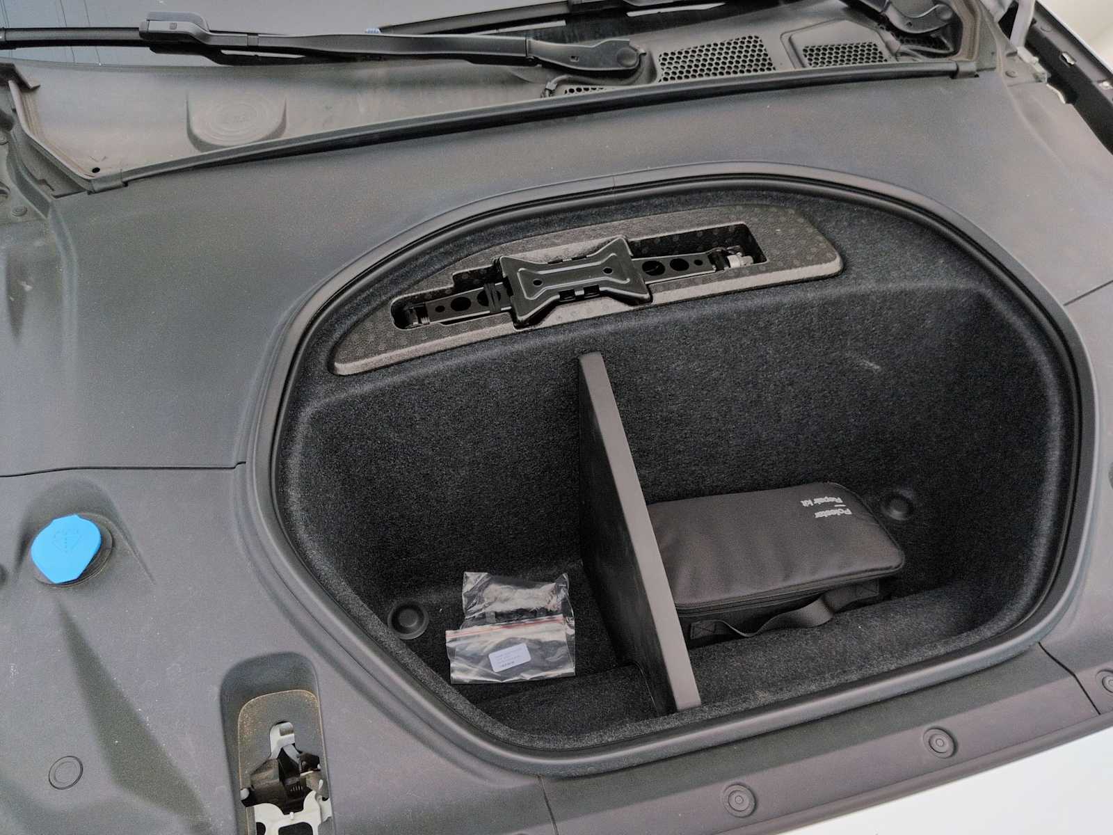 Thumbnail: 2022 Polestar 2 - 15